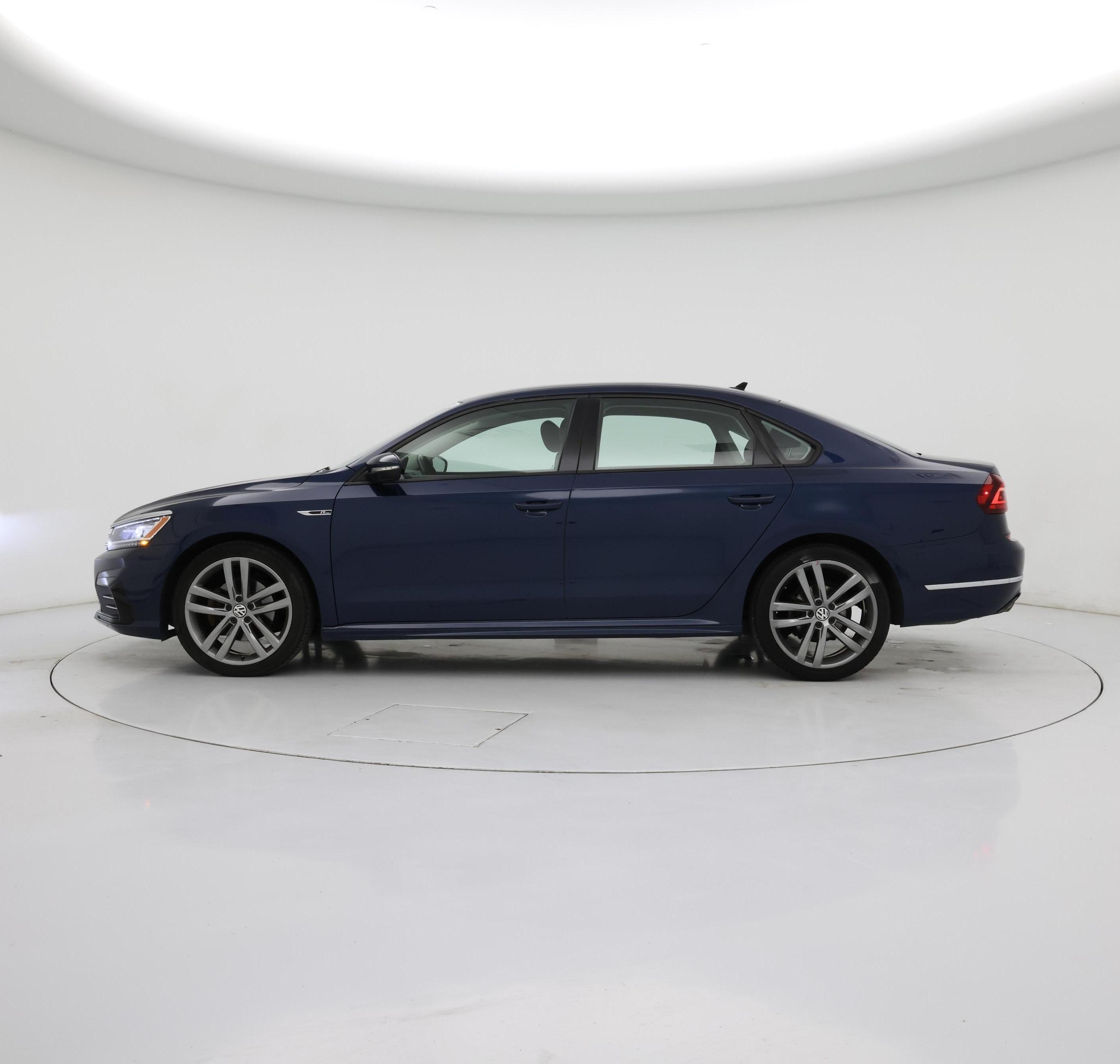 Thumbnail: 2018 Volkswagen Passat - 3