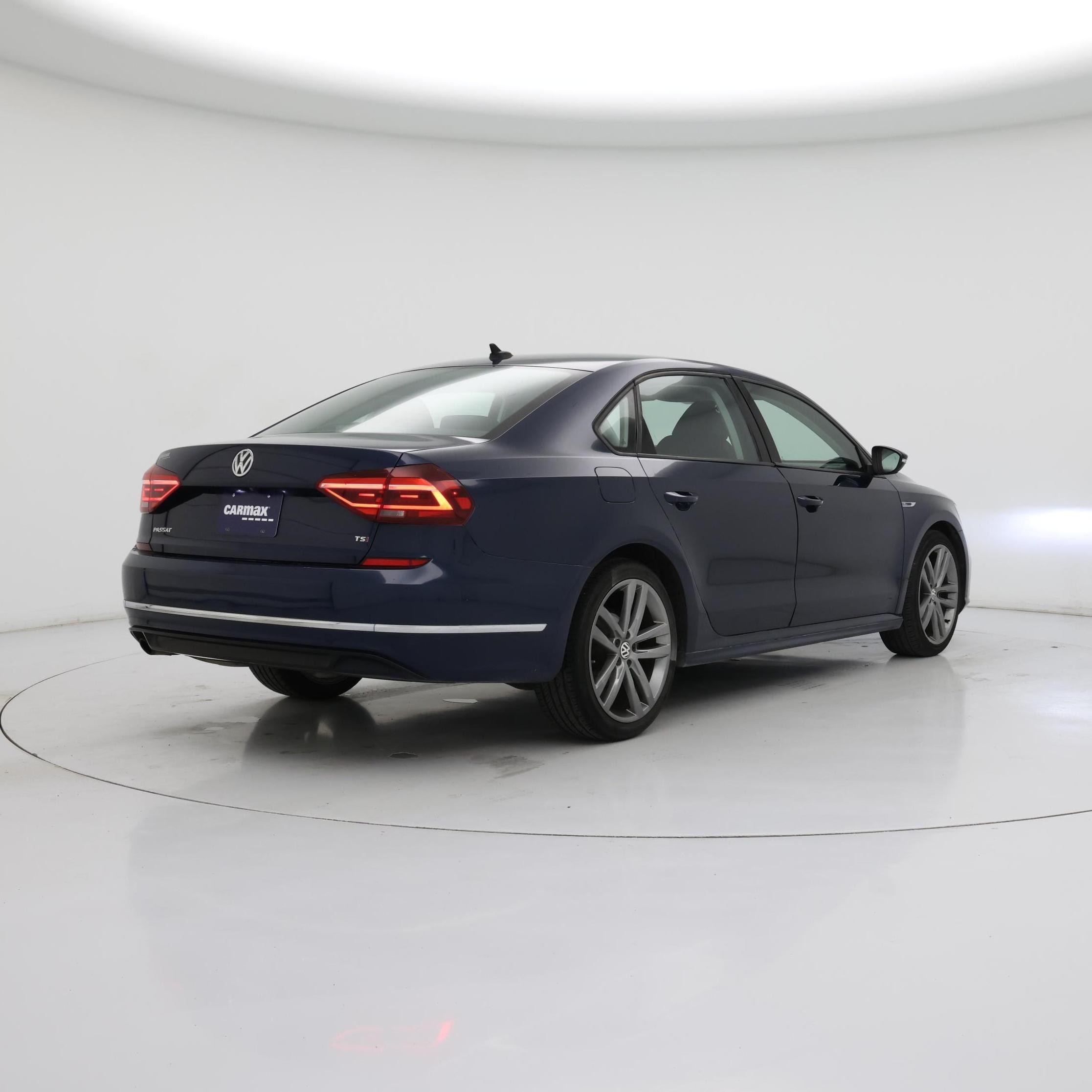 Thumbnail: 2018 Volkswagen Passat - 8