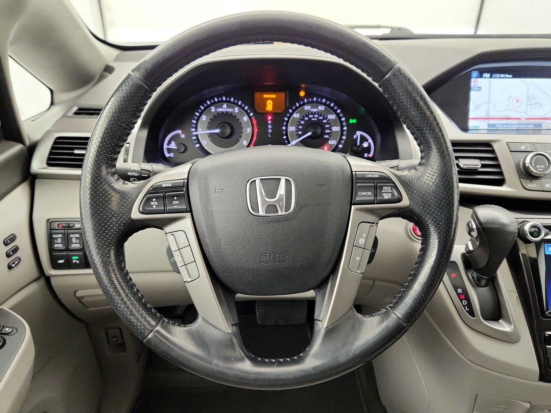 Thumbnail: 2016 Honda Odyssey - 10