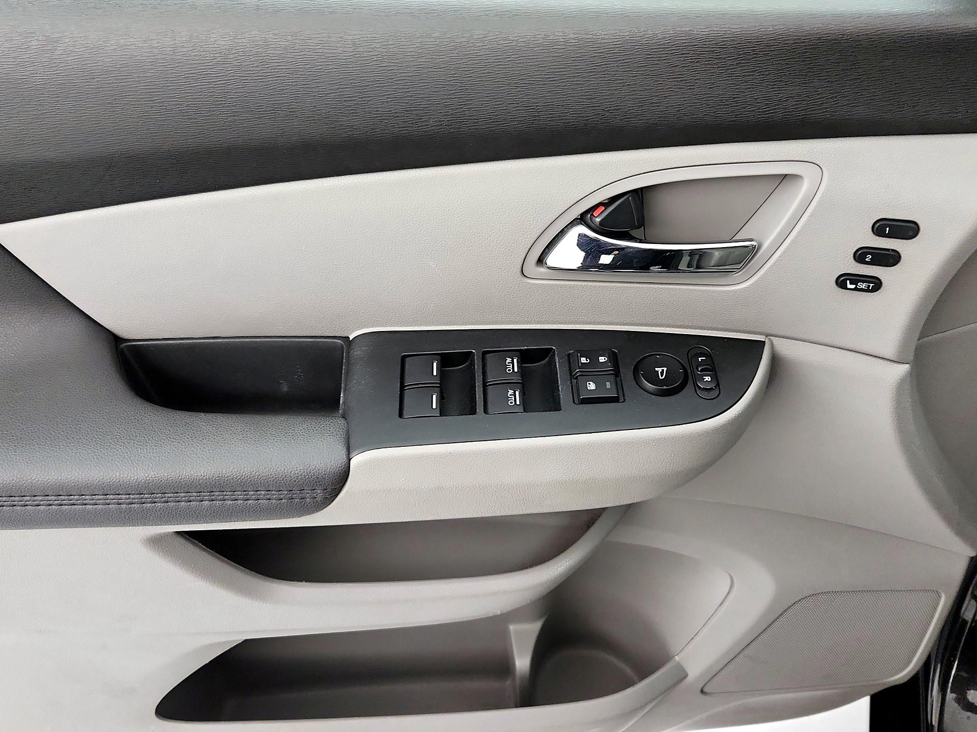 Thumbnail: 2016 Honda Odyssey - 12