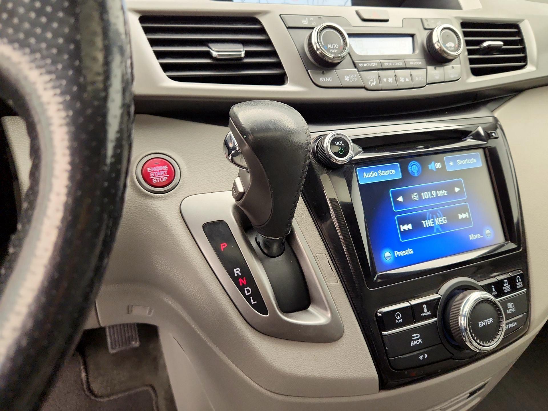 Thumbnail: 2016 Honda Odyssey - 18