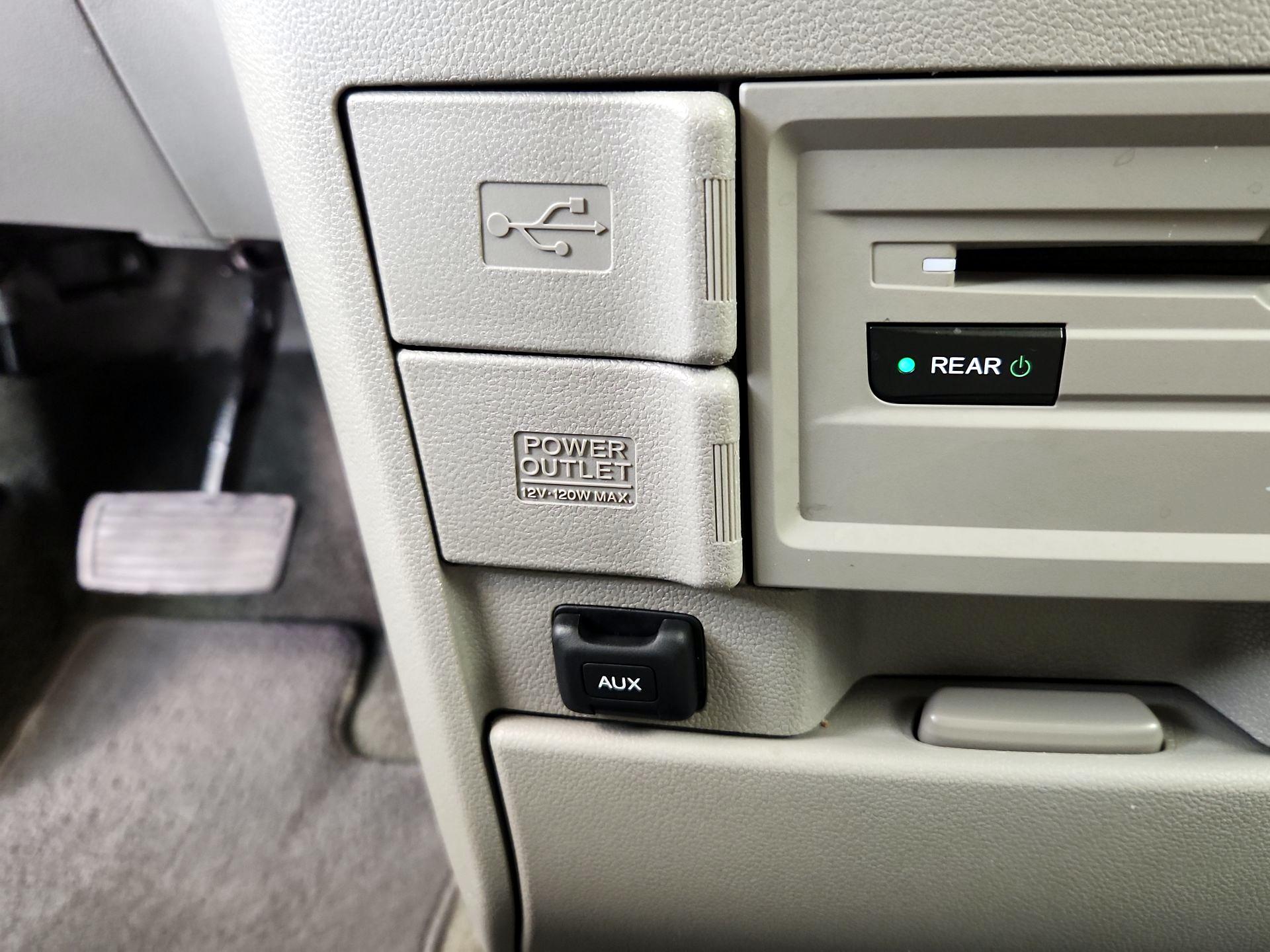 Thumbnail: 2016 Honda Odyssey - 19