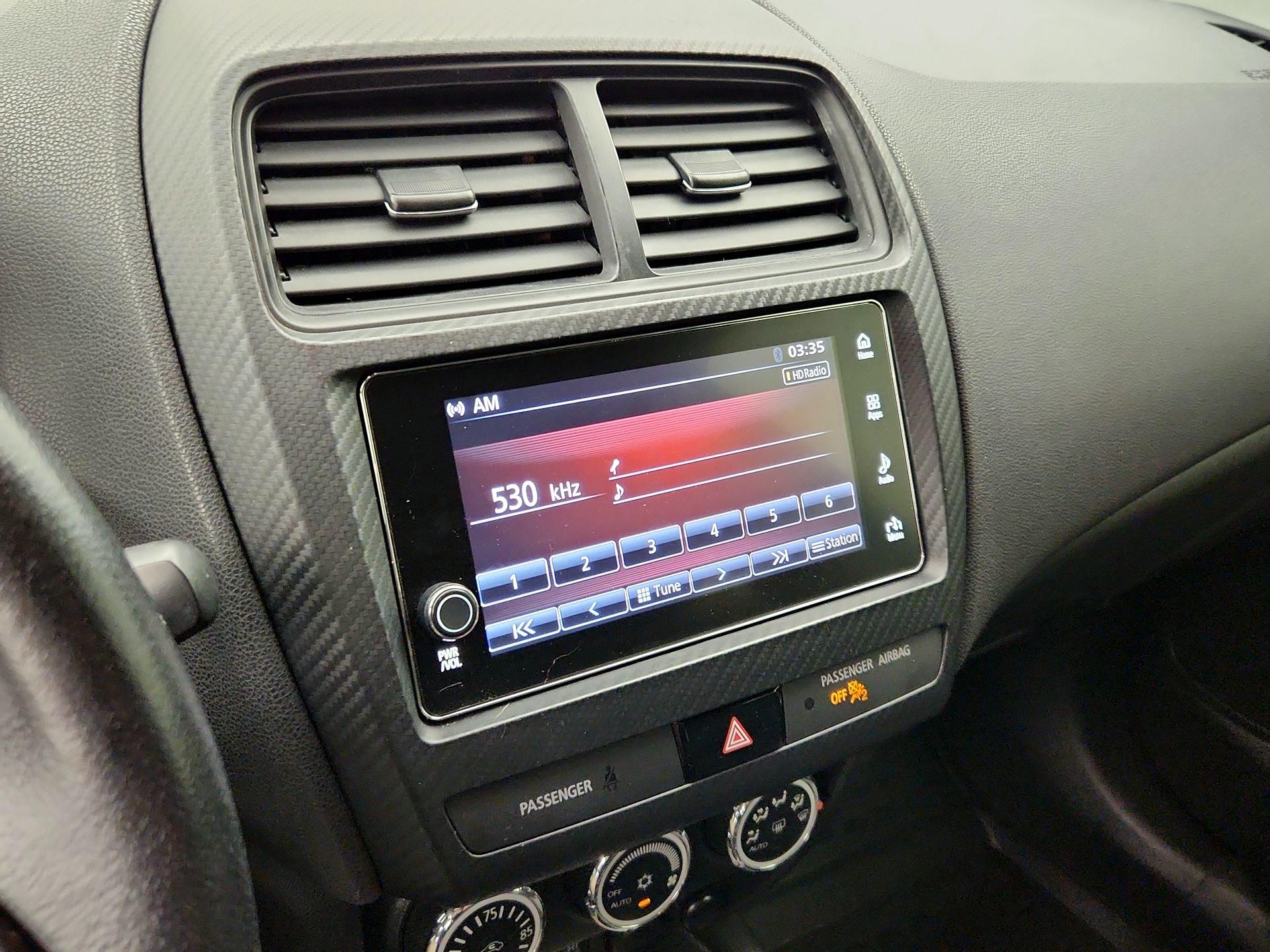 Thumbnail: 2018 Mitsubishi Outlander Sport - 15