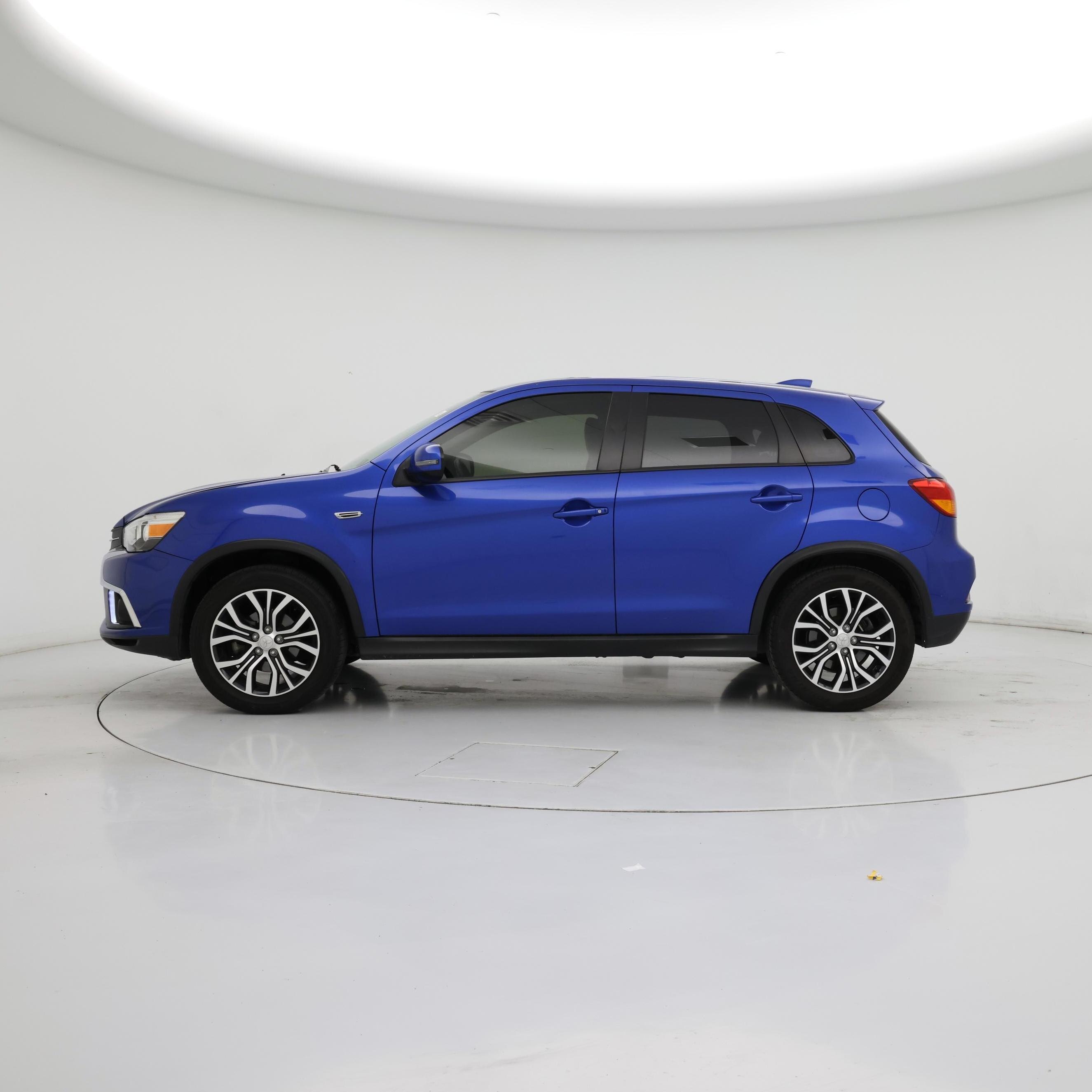 Thumbnail: 2018 Mitsubishi Outlander Sport - 3