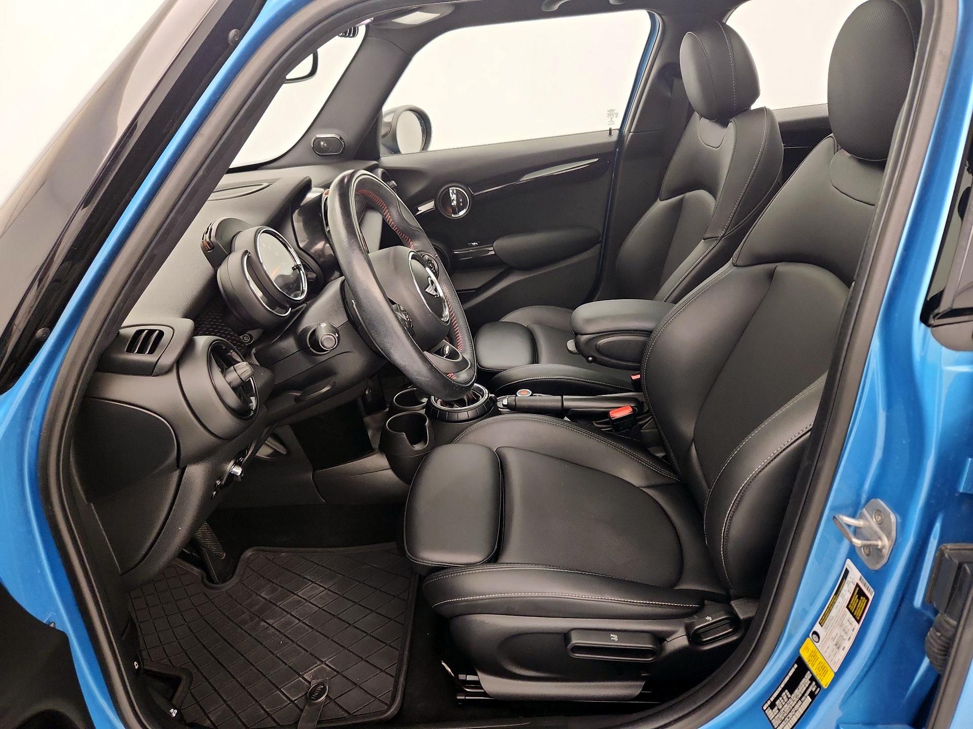 Thumbnail: 2017 MINI Cooper Hardtop - 11