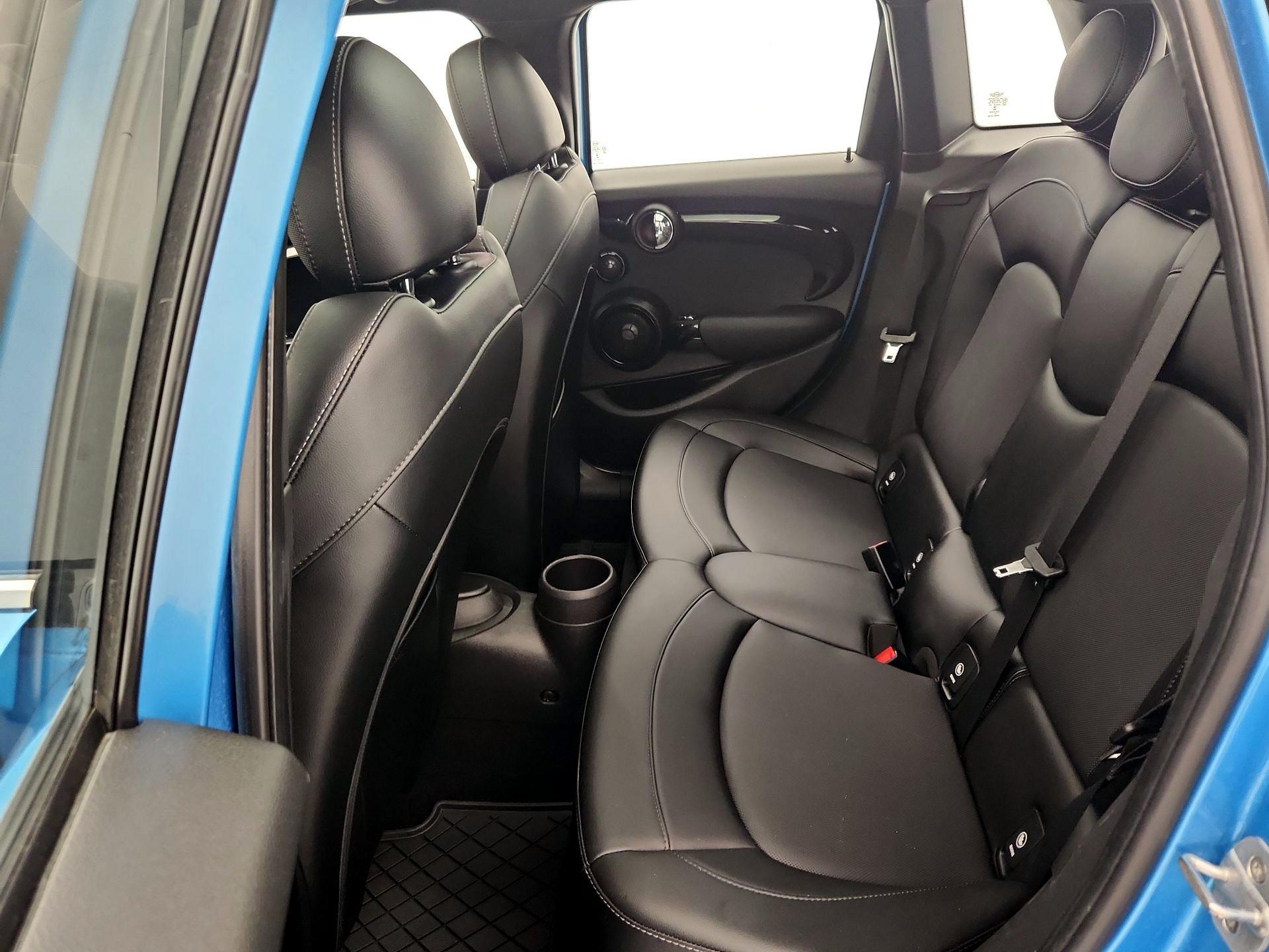 Thumbnail: 2017 MINI Cooper Hardtop - 19