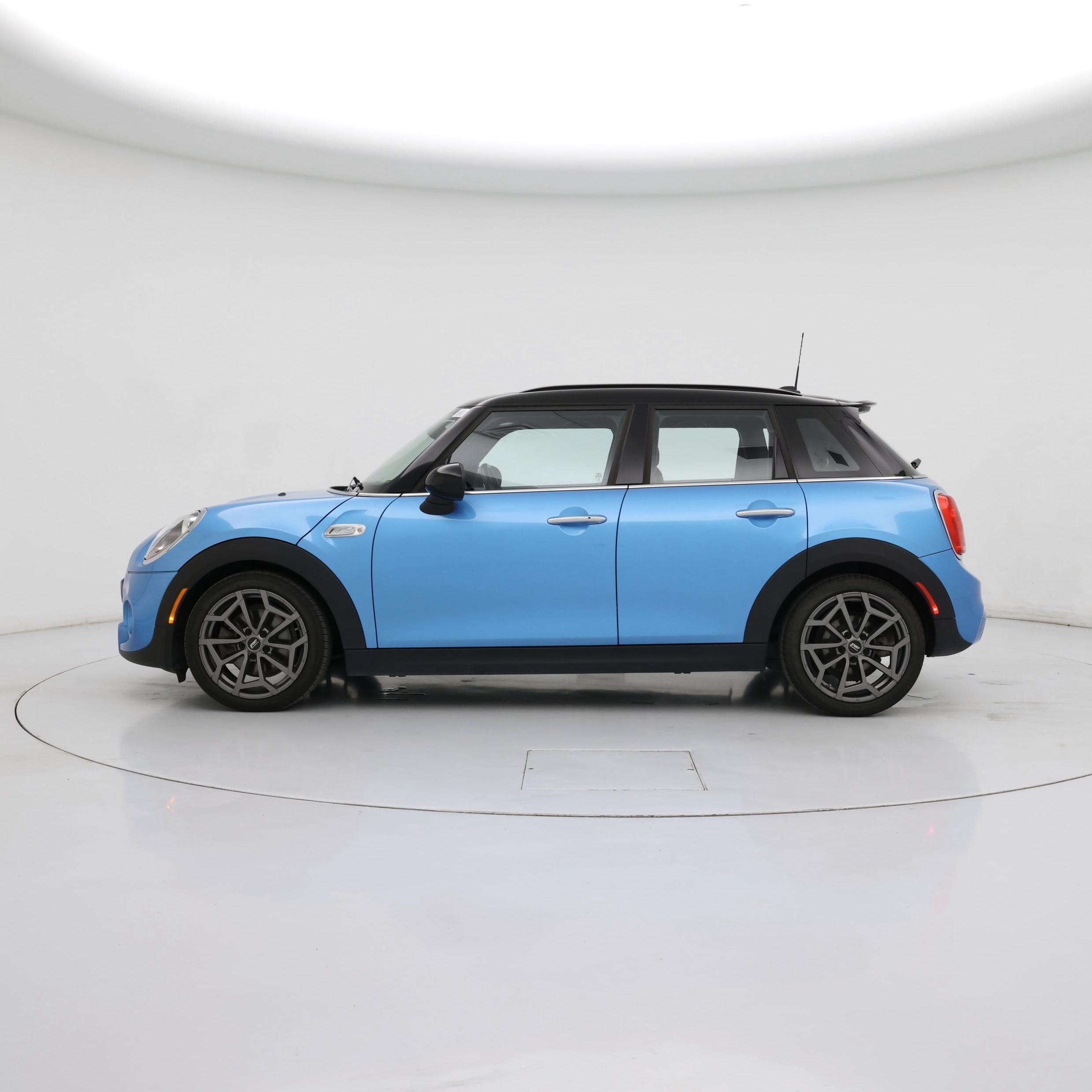 Thumbnail: 2017 MINI Cooper Hardtop - 3
