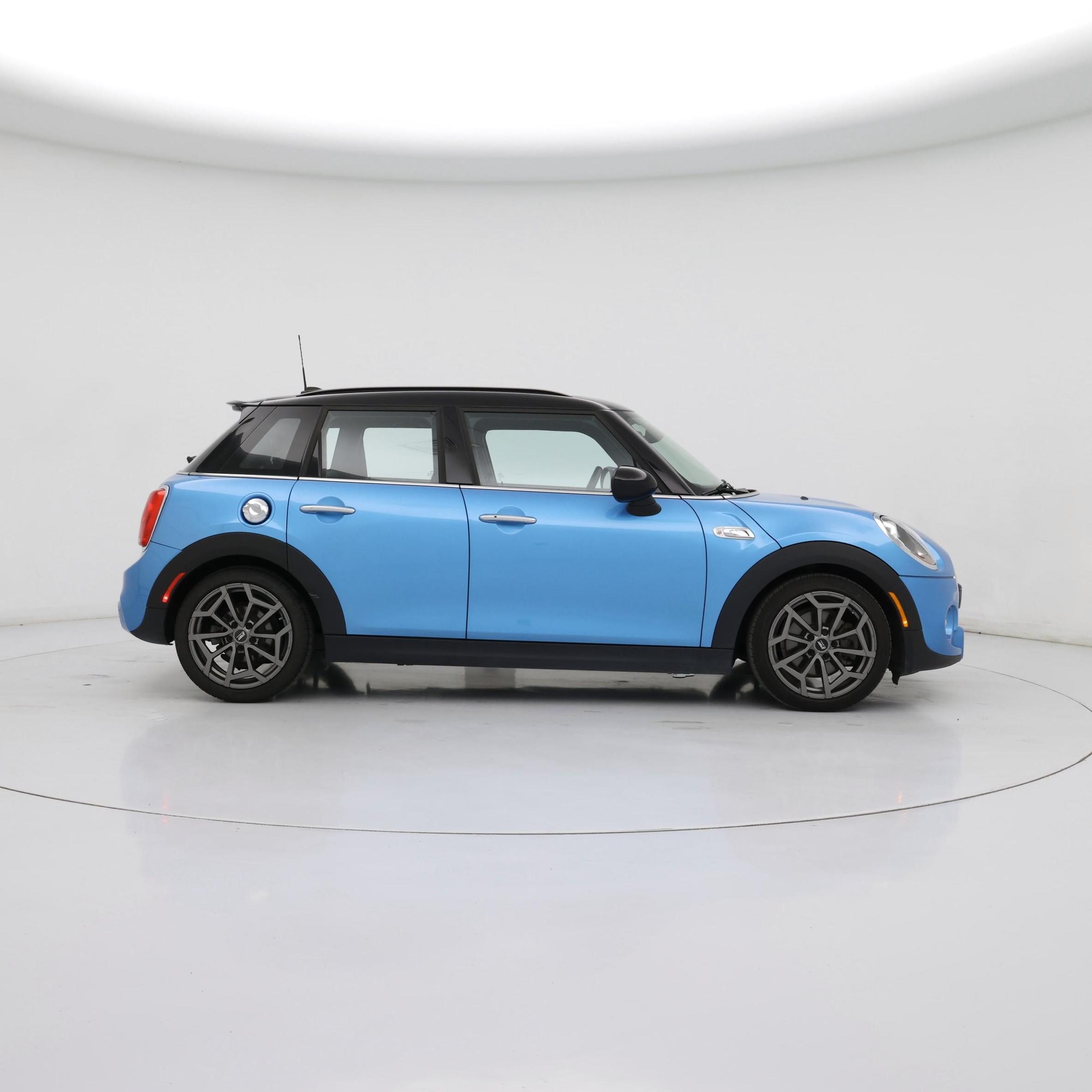 Thumbnail: 2017 MINI Cooper Hardtop - 7