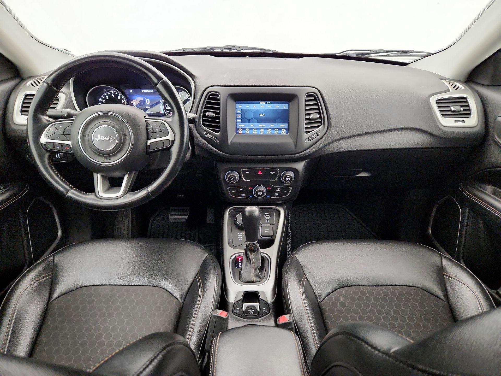 Thumbnail: 2020 Jeep Compass - 9