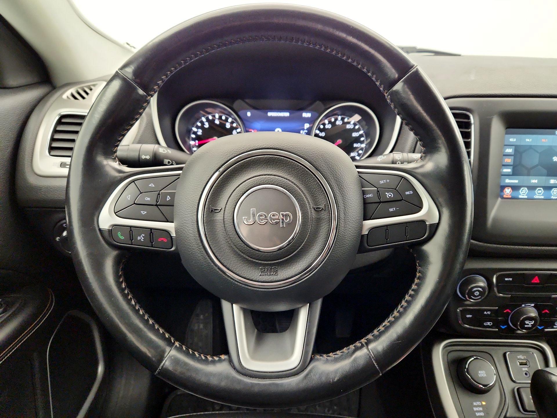 Thumbnail: 2020 Jeep Compass - 10