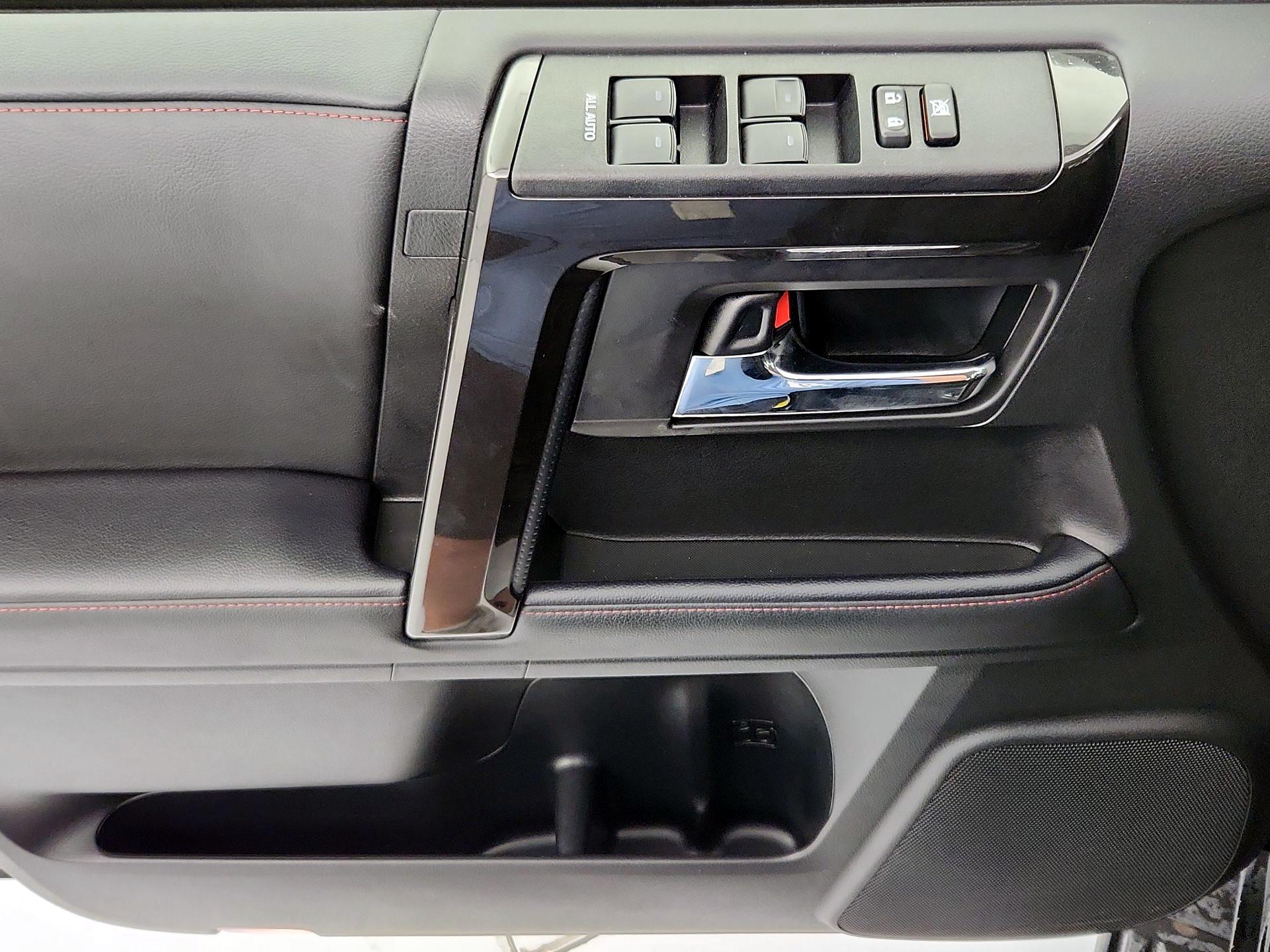 Thumbnail: 2024 Toyota 4Runner - 12