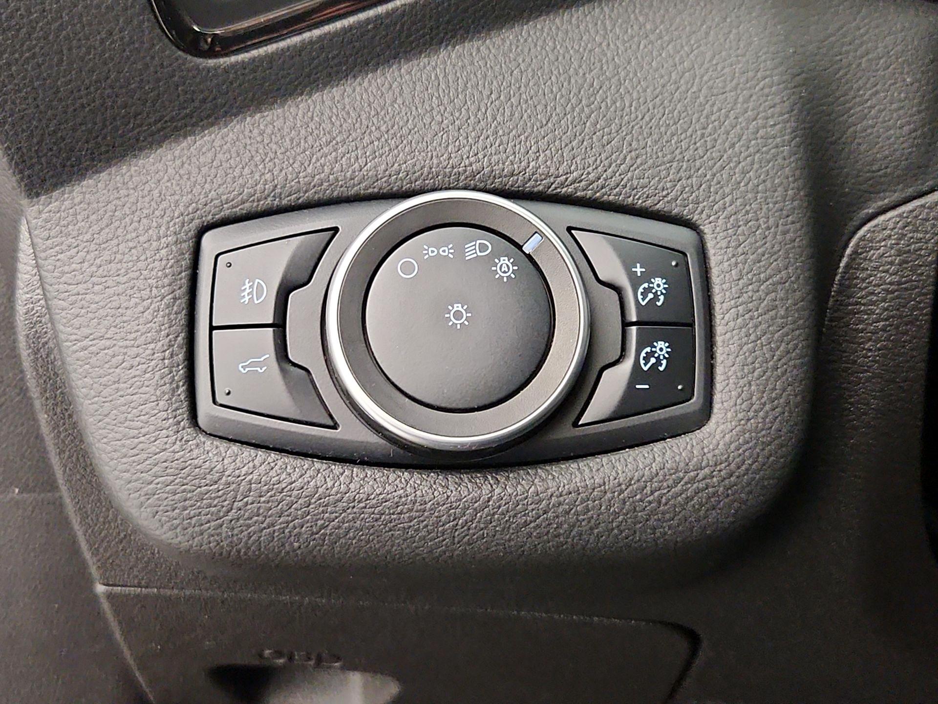 Thumbnail: 2017 Ford Escape - 13