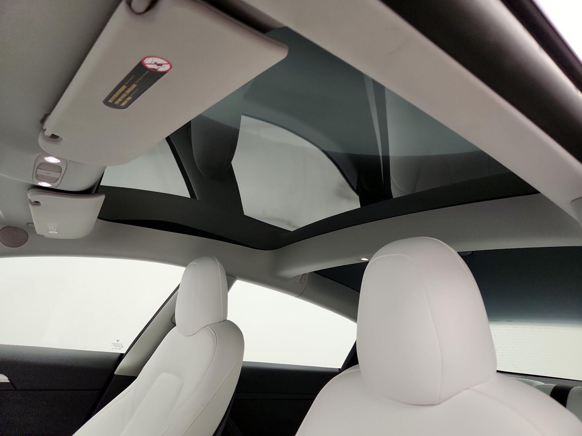 Thumbnail: 2023 Tesla Model 3 - 18