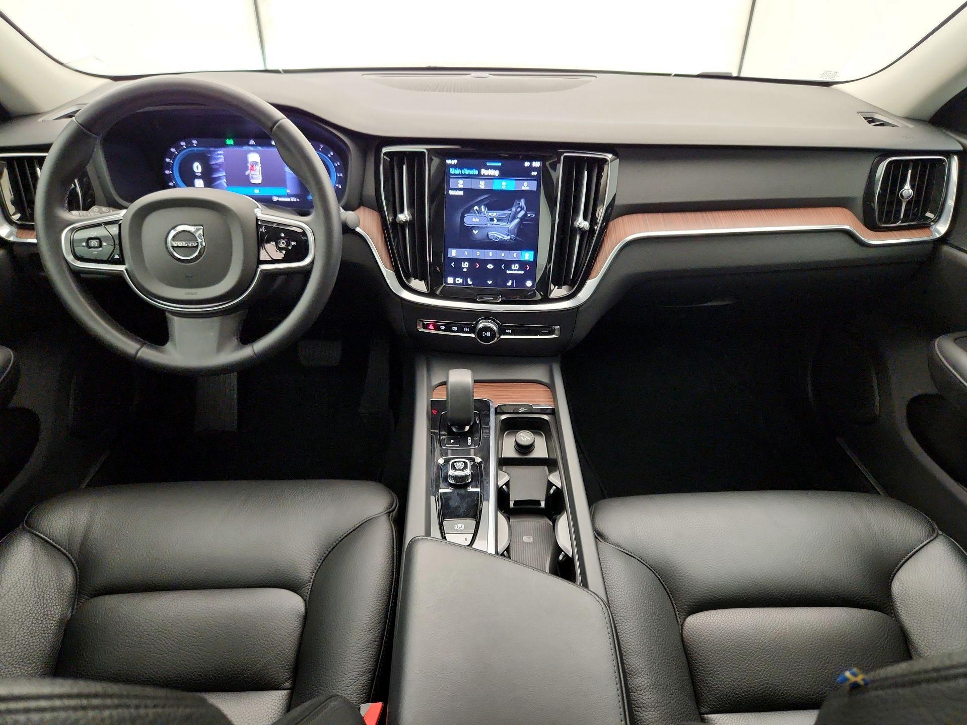 Thumbnail: 2024 Volvo S60 - 9