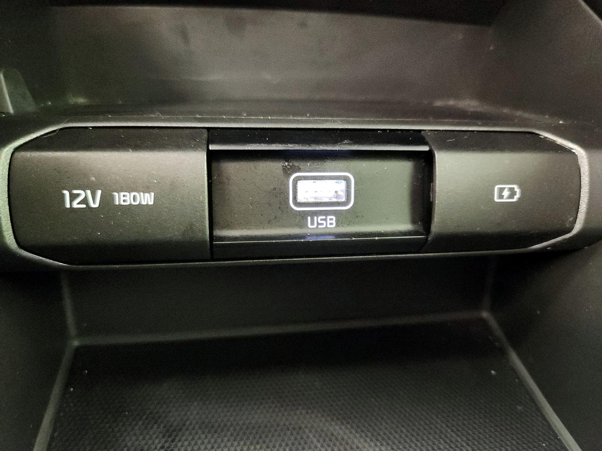 Thumbnail: 2020 Kia Telluride - 18