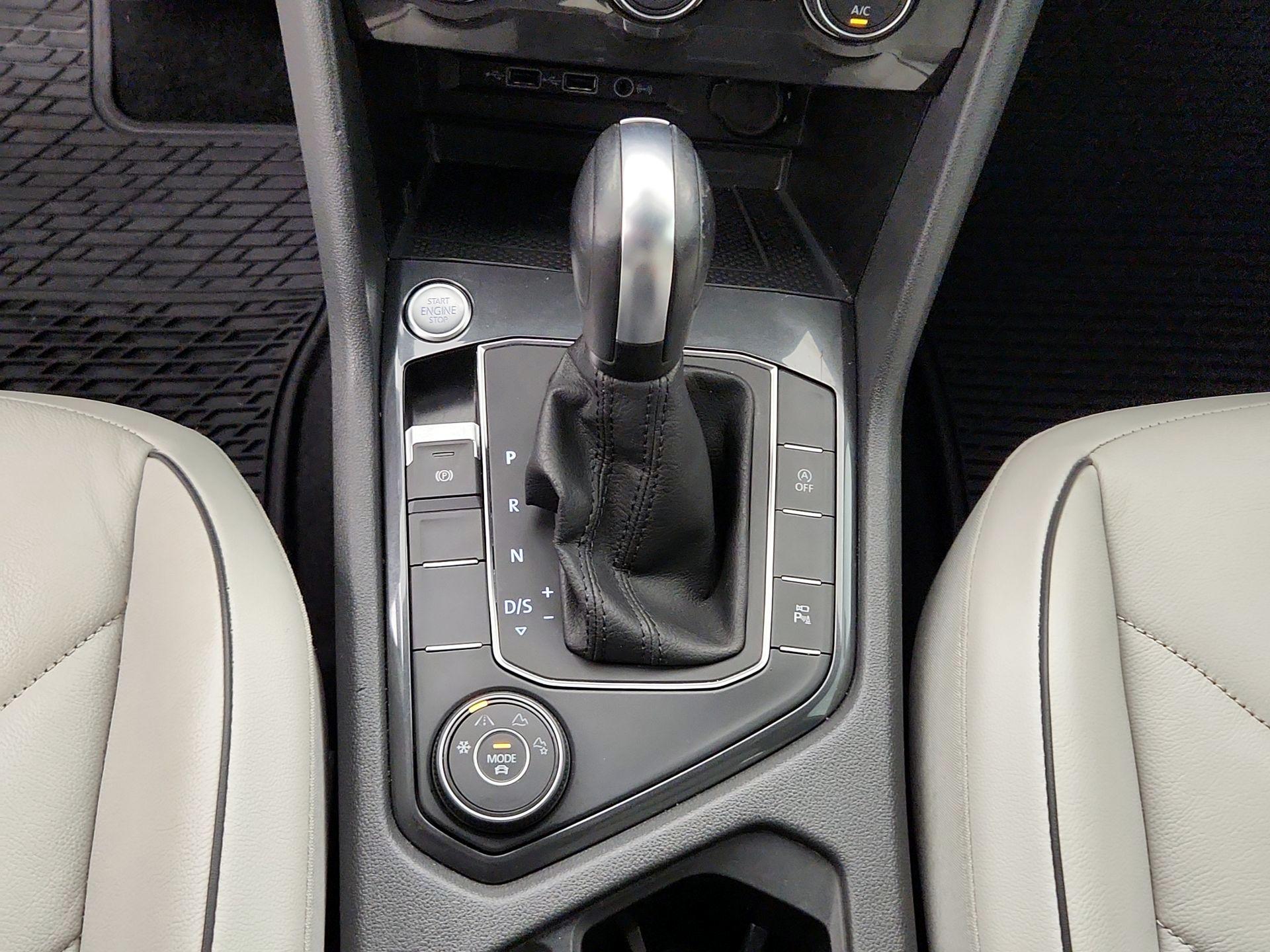 Thumbnail: 2020 Volkswagen Tiguan - 18