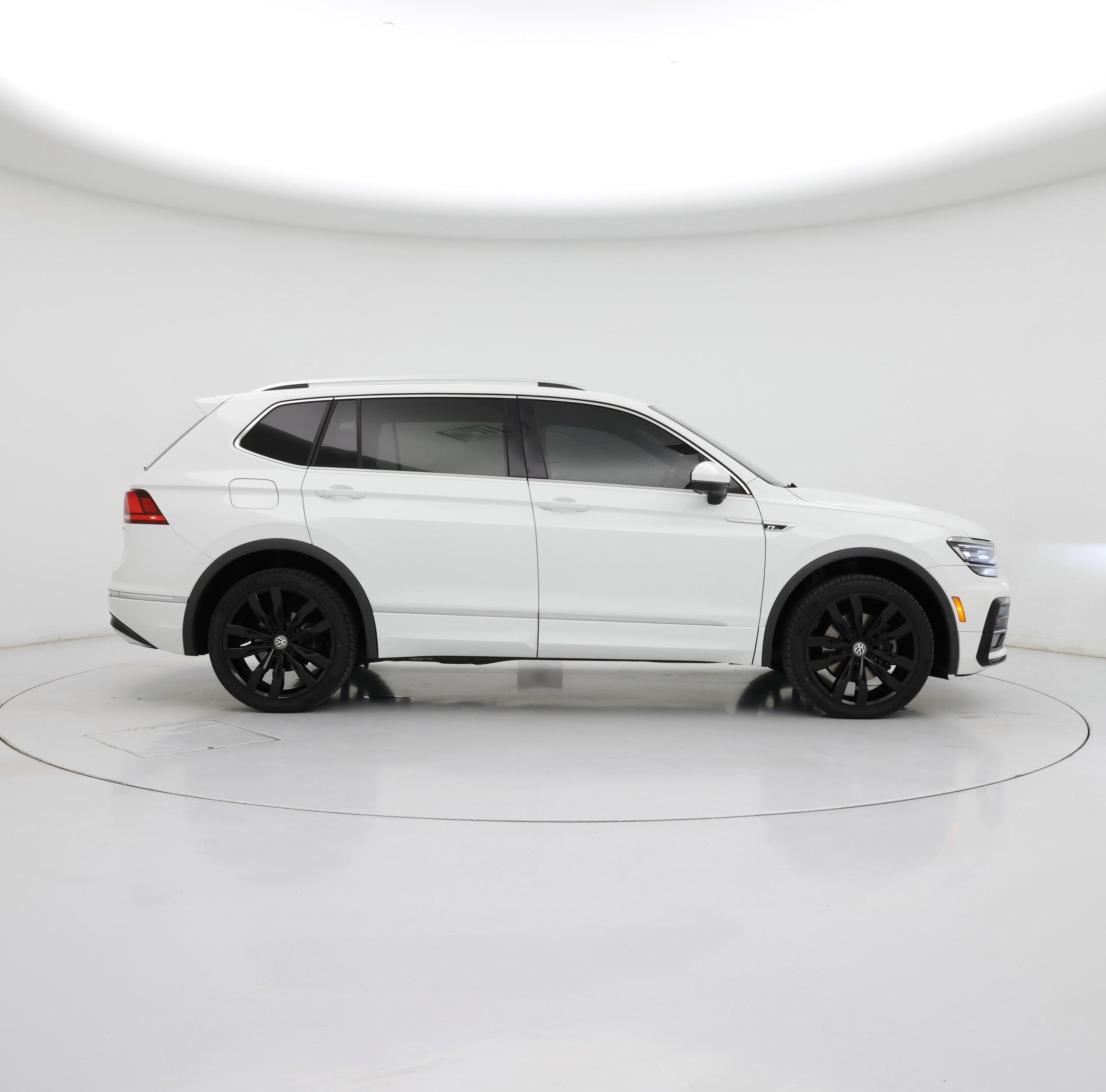 Thumbnail: 2020 Volkswagen Tiguan - 7