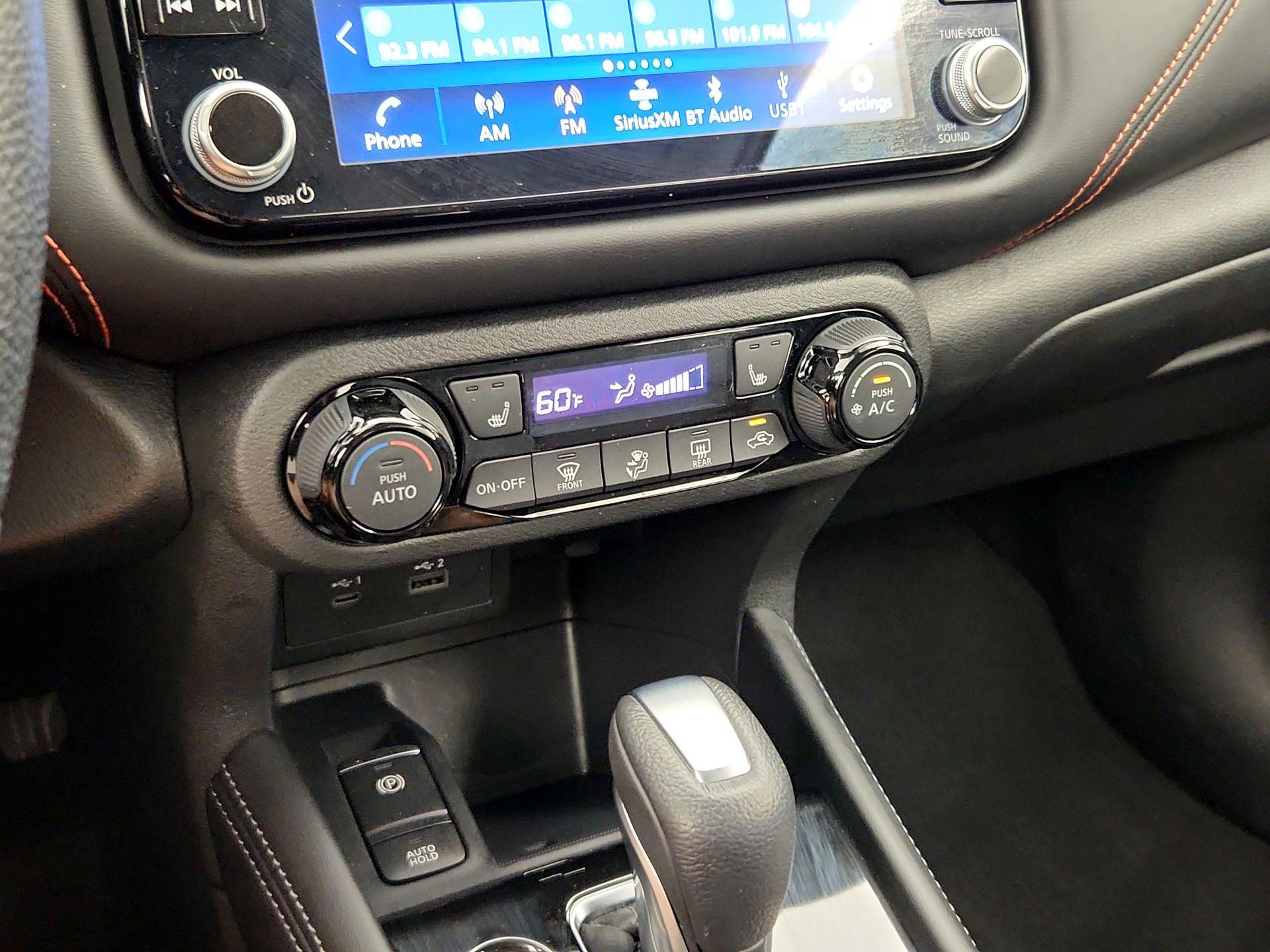 Thumbnail: 2021 Nissan Kicks - 16