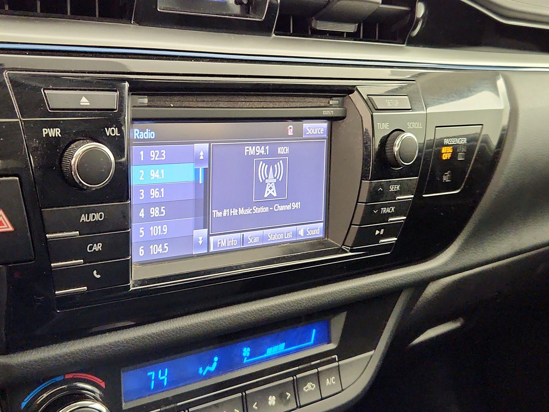 Thumbnail: 2016 Toyota Corolla - 15