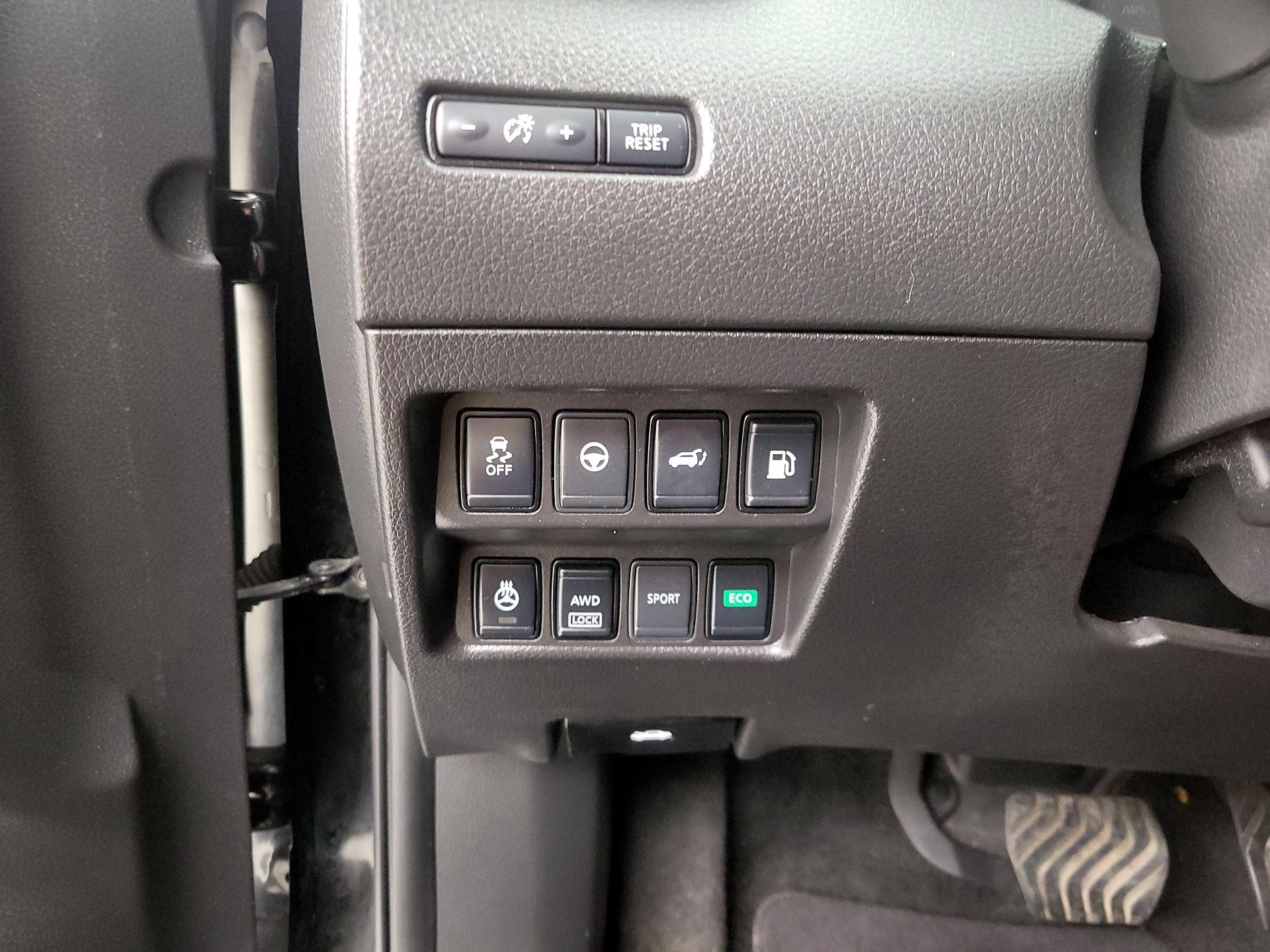 Thumbnail: 2020 Nissan Rogue - 13