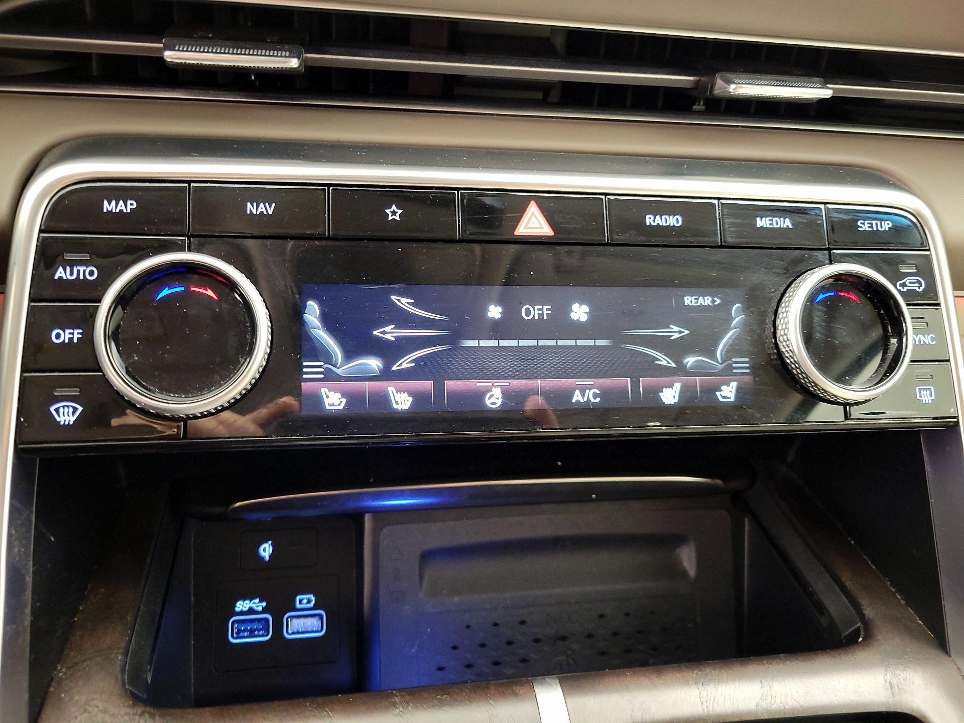 Thumbnail: 2022 Genesis GV80 - 17