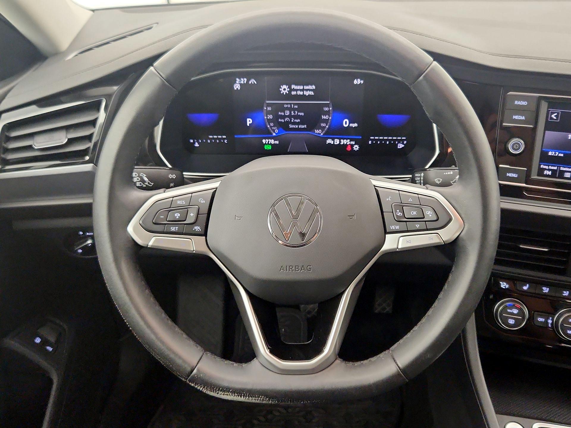 Thumbnail: 2024 Volkswagen Jetta - 10