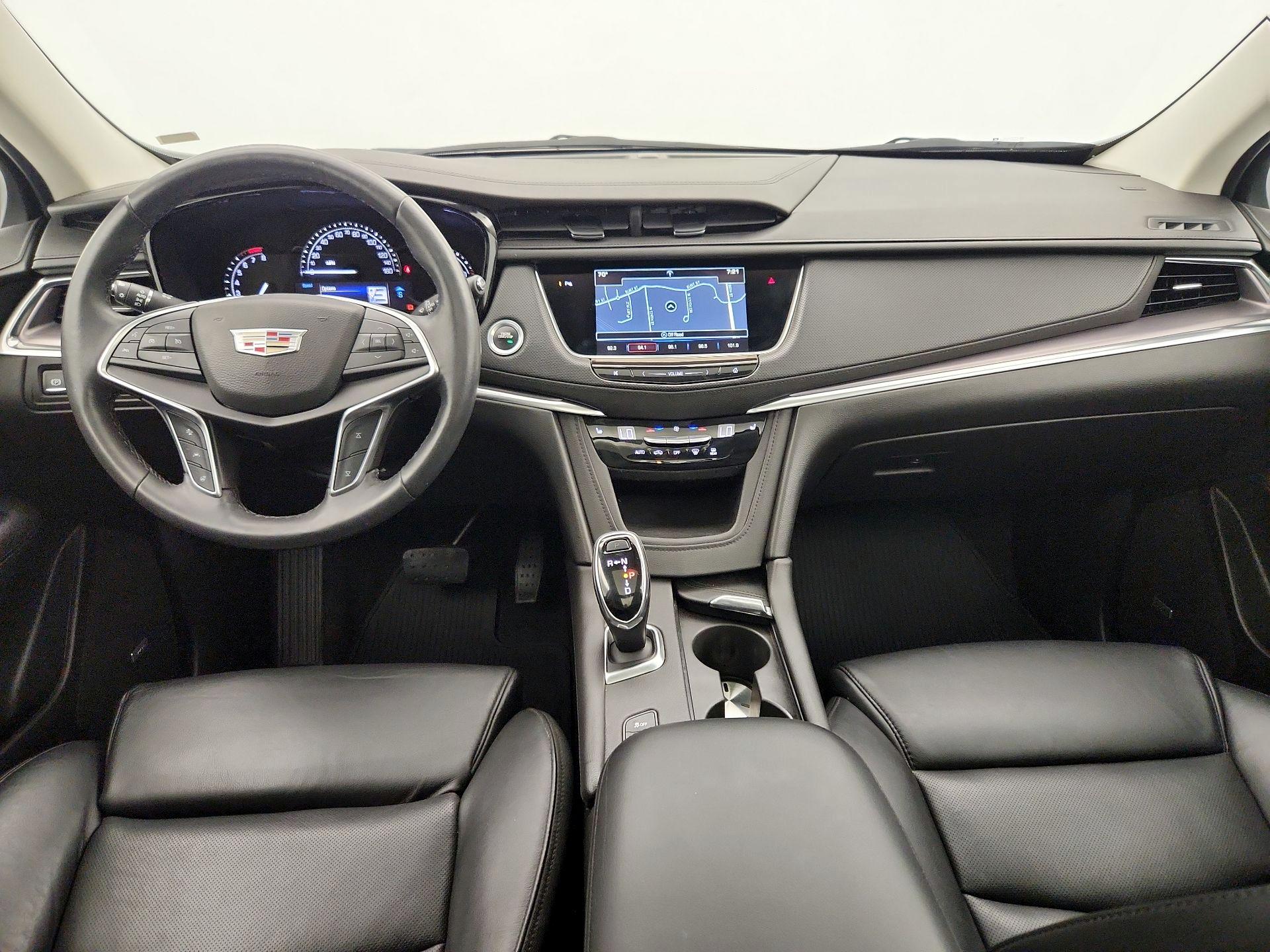 Thumbnail: 2017 Cadillac XT5 - 9