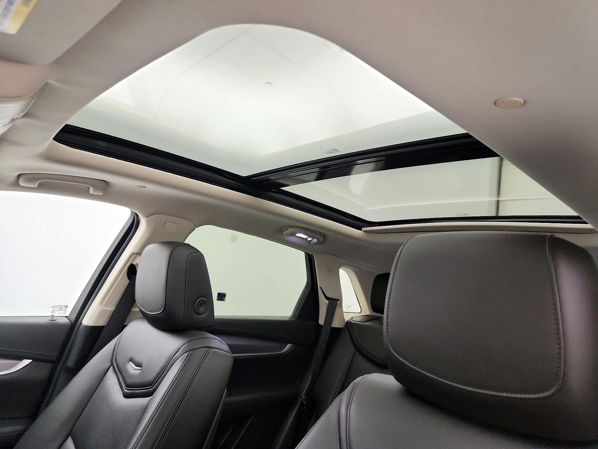 Thumbnail: 2017 Cadillac XT5 - 20