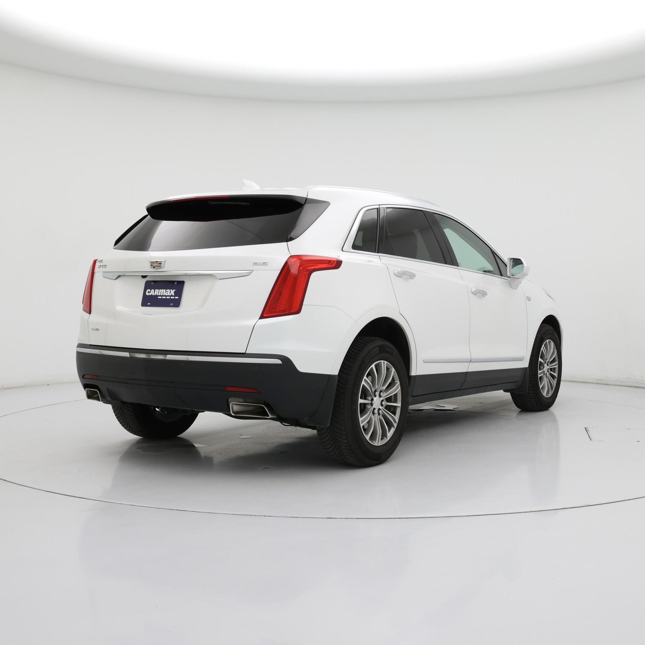 Thumbnail: 2017 Cadillac XT5 - 8