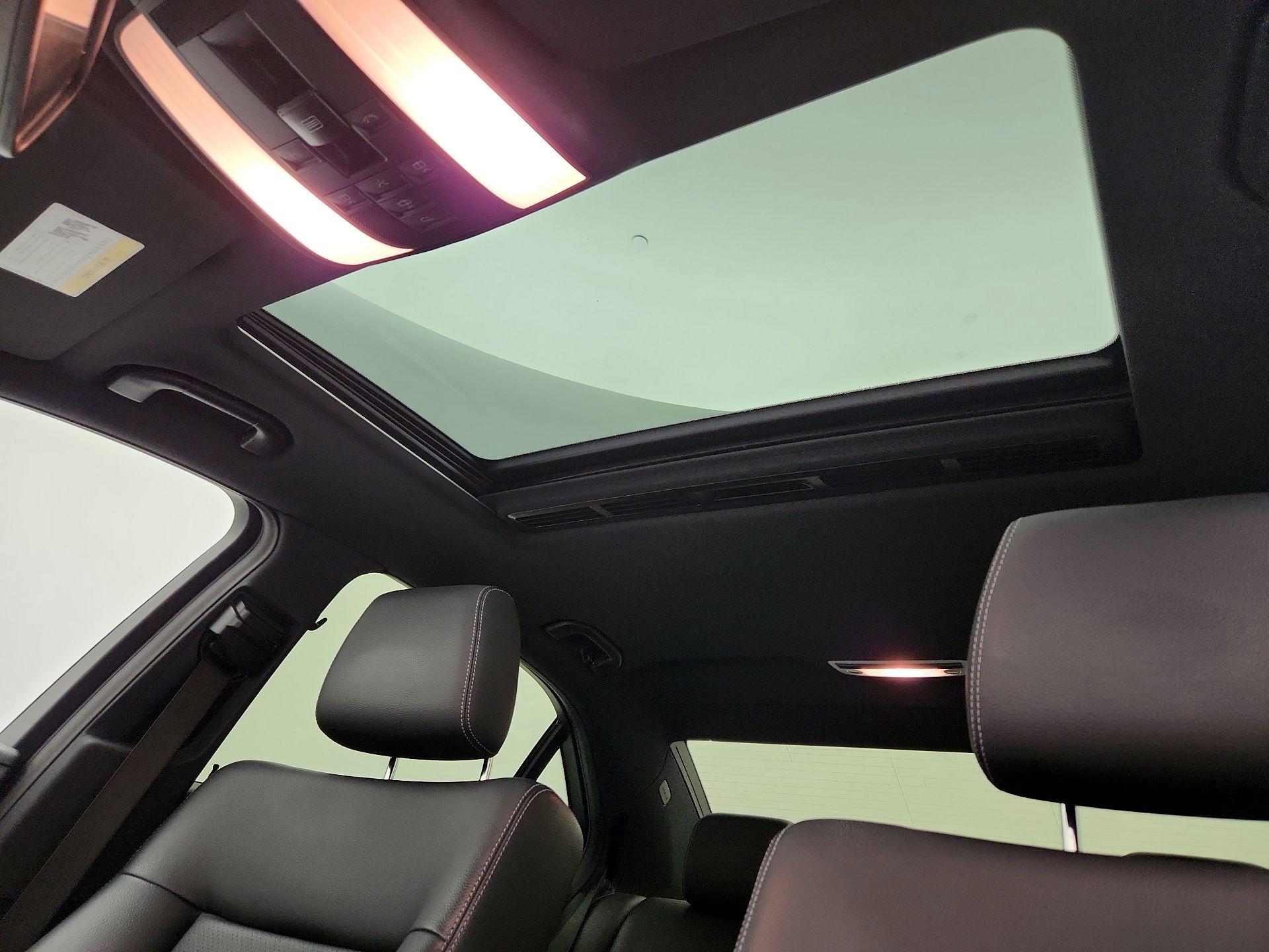 Thumbnail: 2015 Mercedes-Benz E-Class - 20