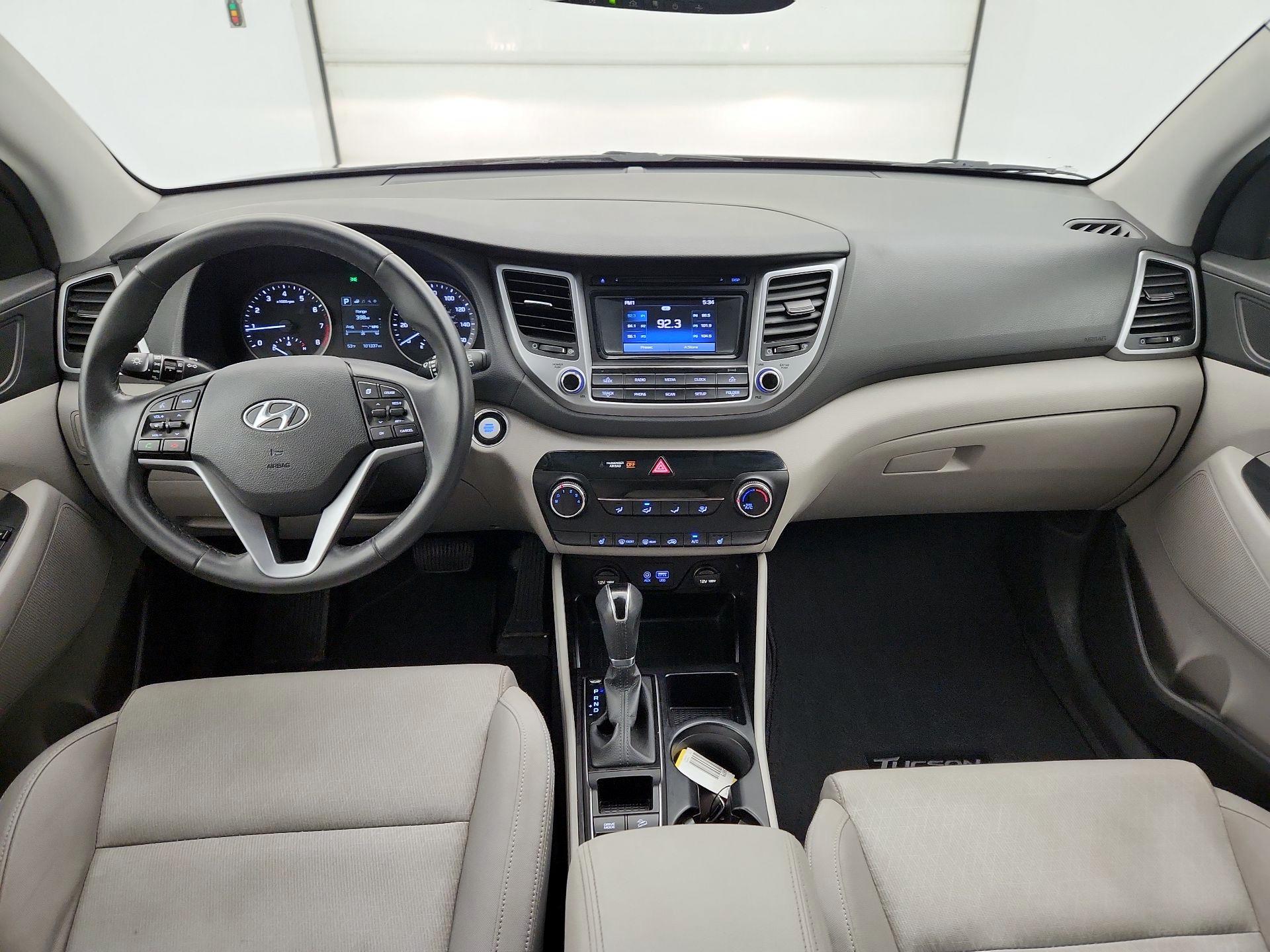 Thumbnail: 2016 Hyundai Tucson - 9