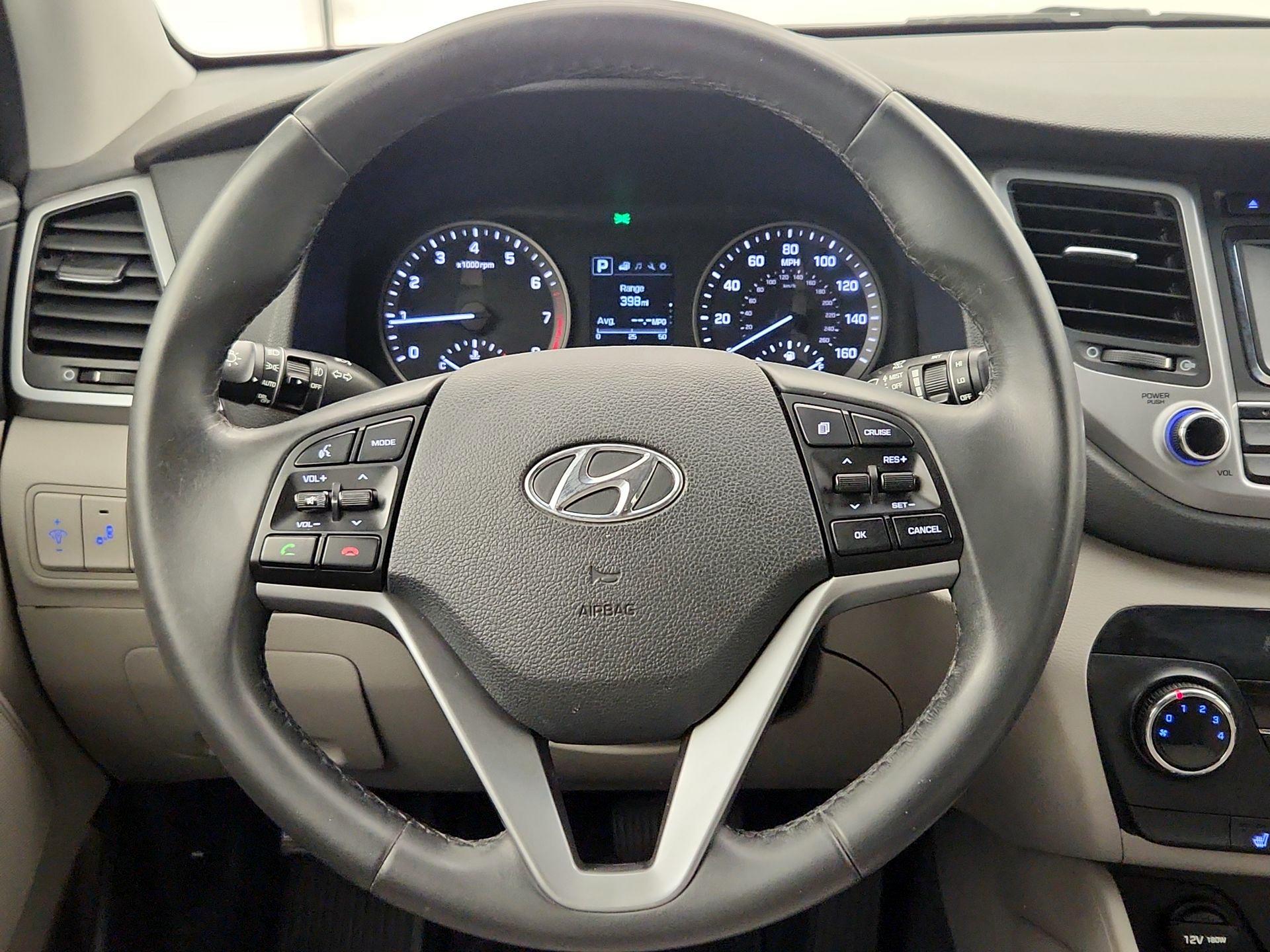 Thumbnail: 2016 Hyundai Tucson - 10