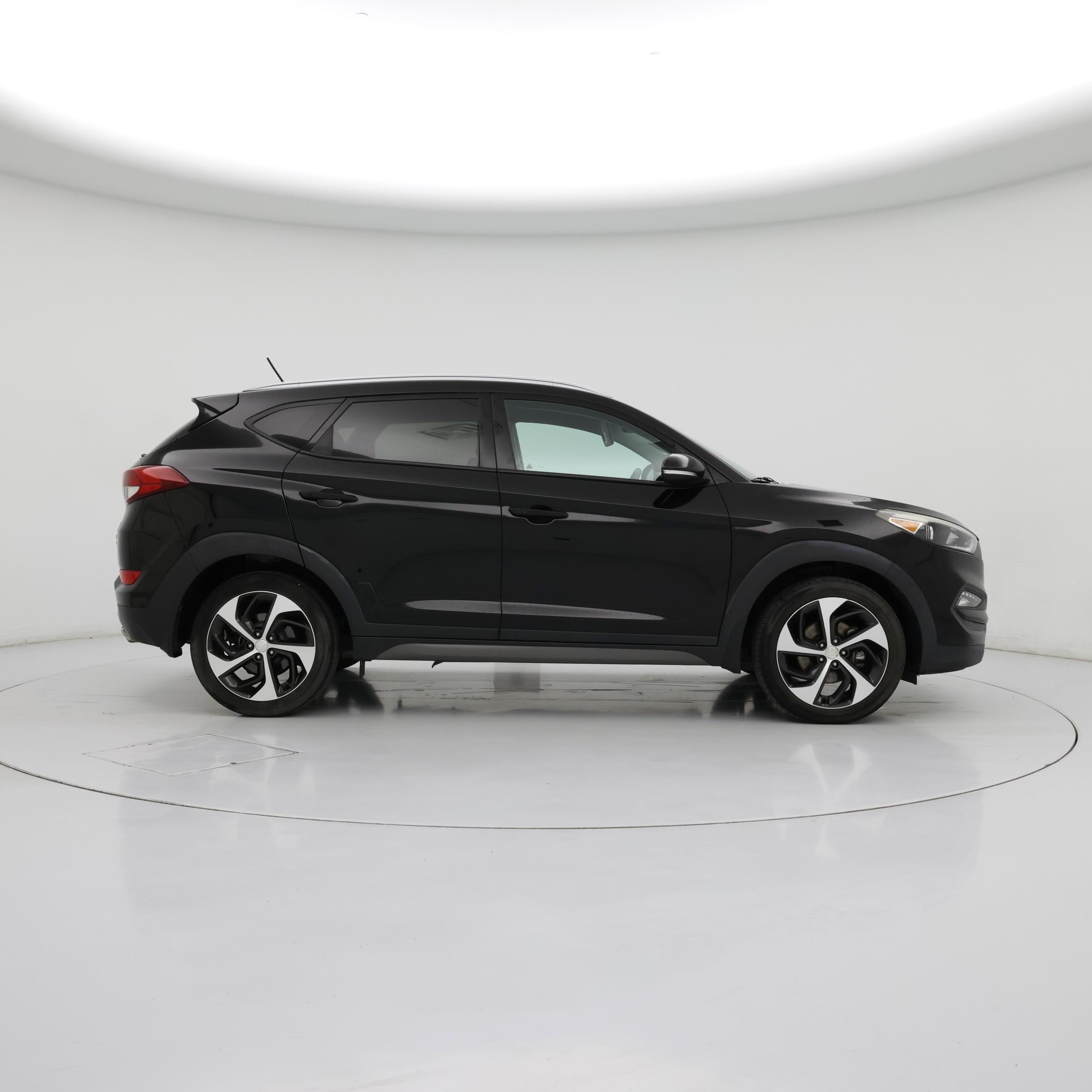 Thumbnail: 2016 Hyundai Tucson - 7