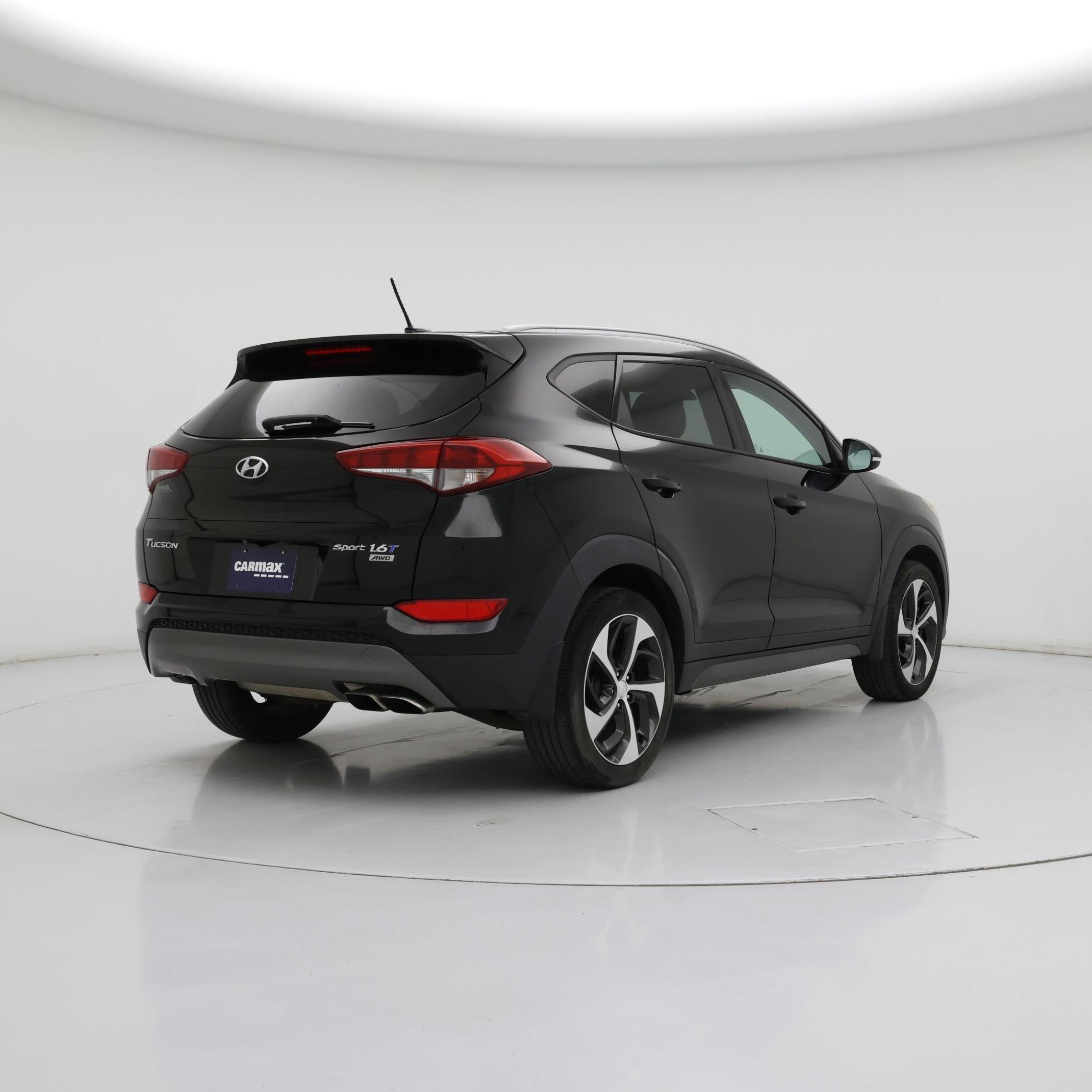 Thumbnail: 2016 Hyundai Tucson - 8