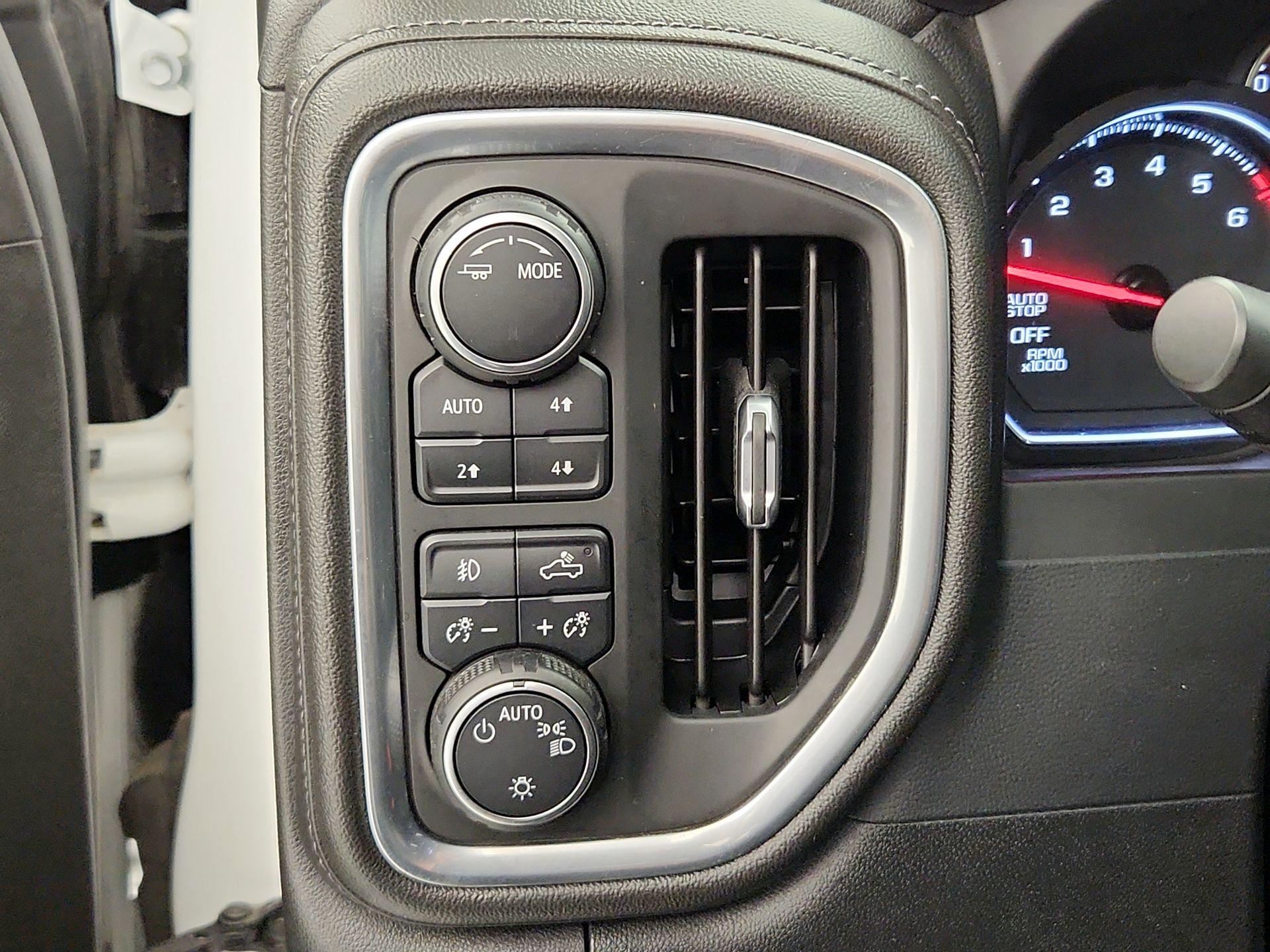 Thumbnail: 2020 Chevrolet Silverado 1500 - 13