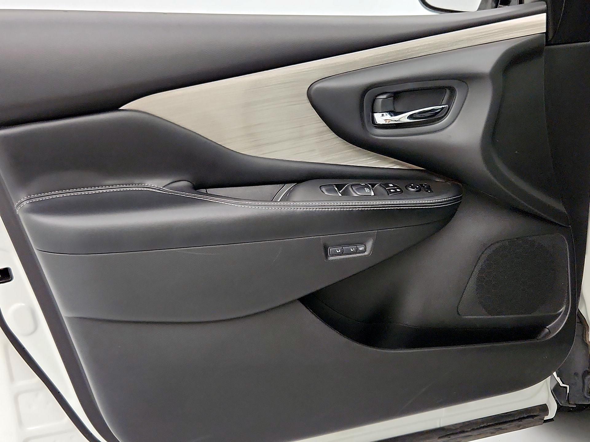 Thumbnail: 2016 Nissan Murano - 12