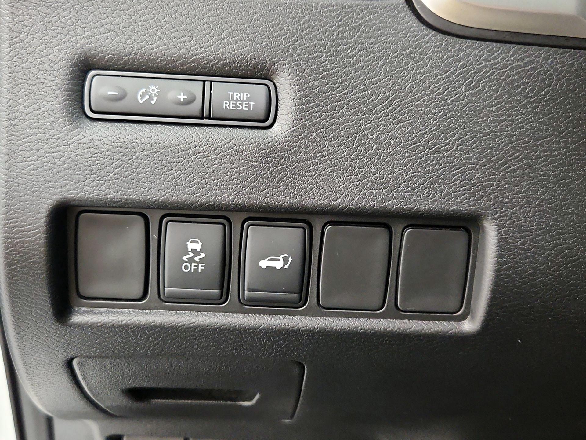 Thumbnail: 2016 Nissan Murano - 13