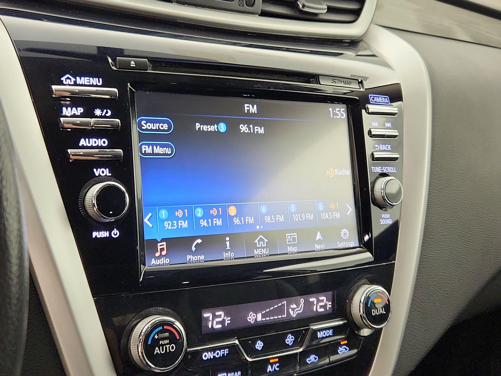 Thumbnail: 2016 Nissan Murano - 16
