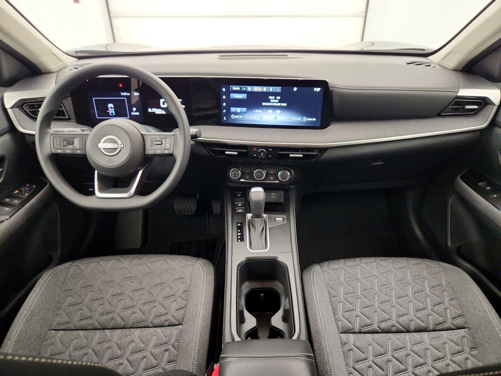 Thumbnail: 2025 Nissan Kicks - 9