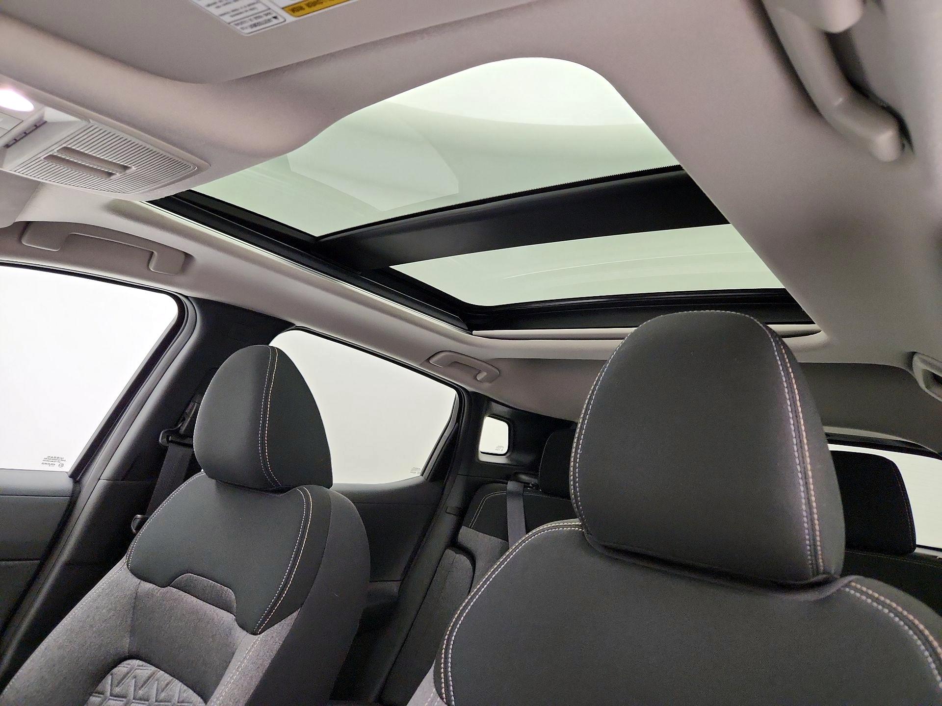 Thumbnail: 2025 Nissan Kicks - 19