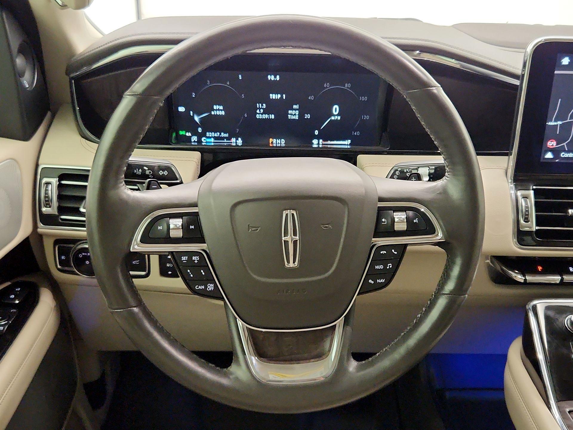 Thumbnail: 2019 Lincoln Navigator - 10