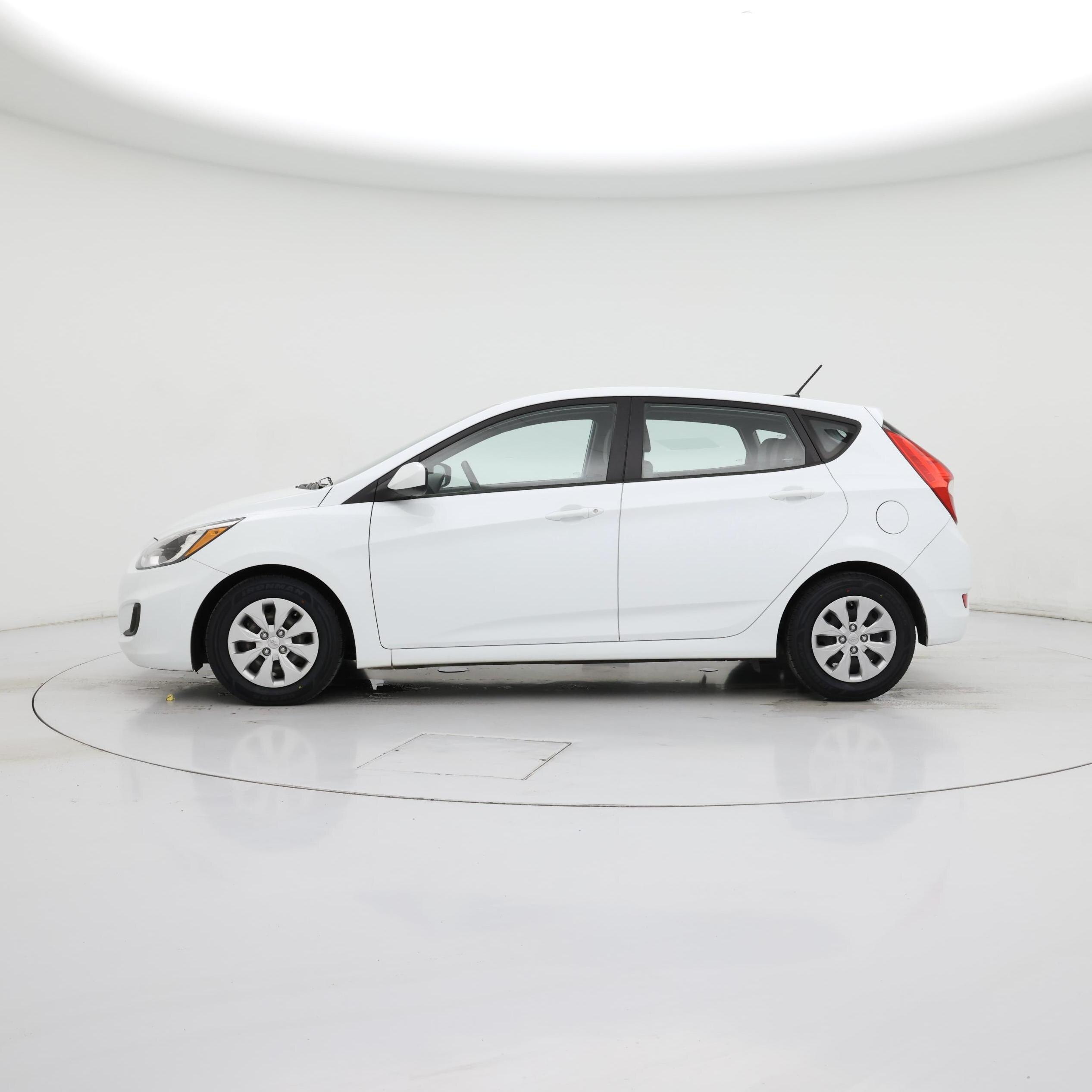 Thumbnail: 2017 Hyundai Accent - 3