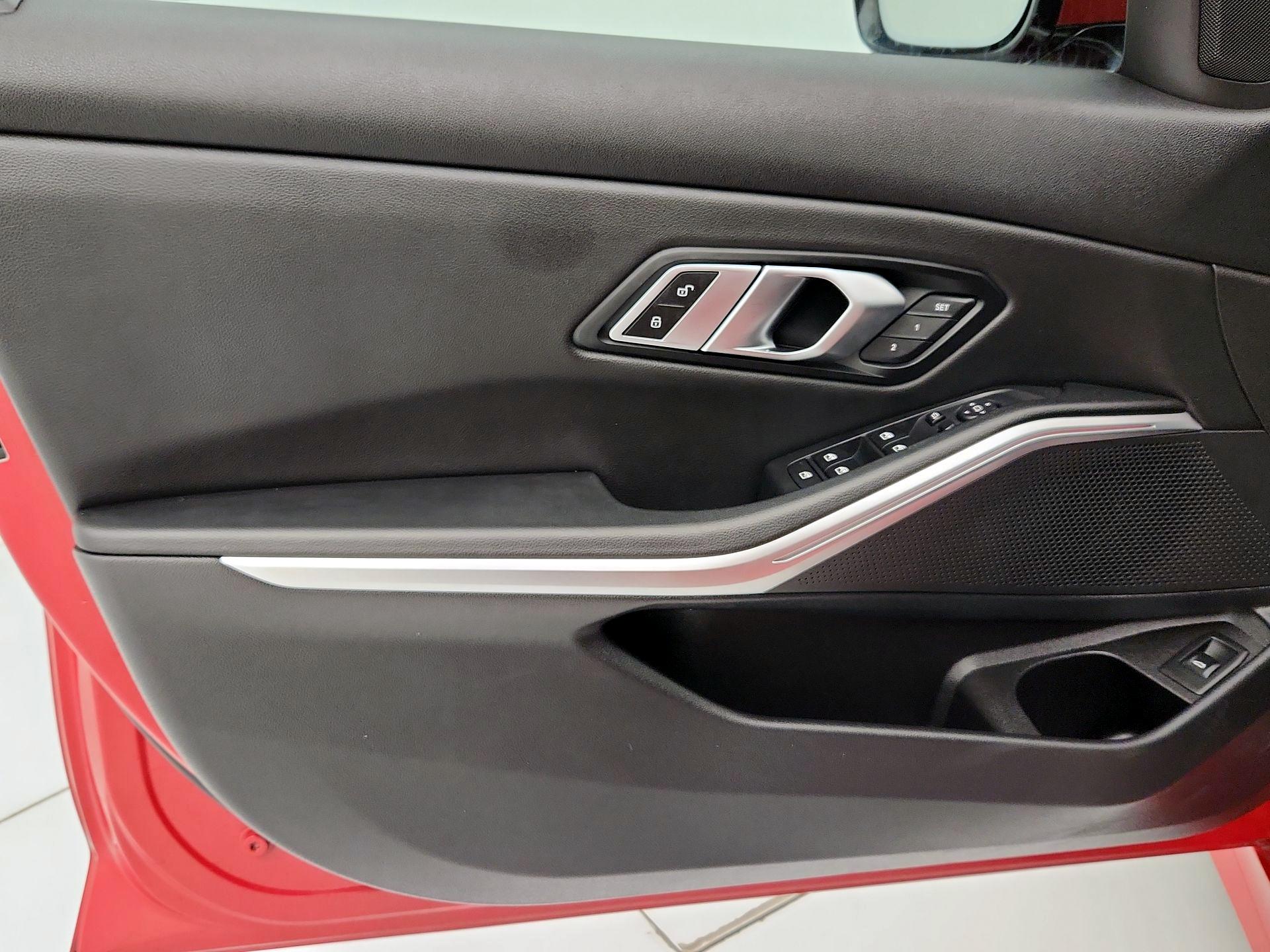 Thumbnail: 2022 BMW 3 Series - 12