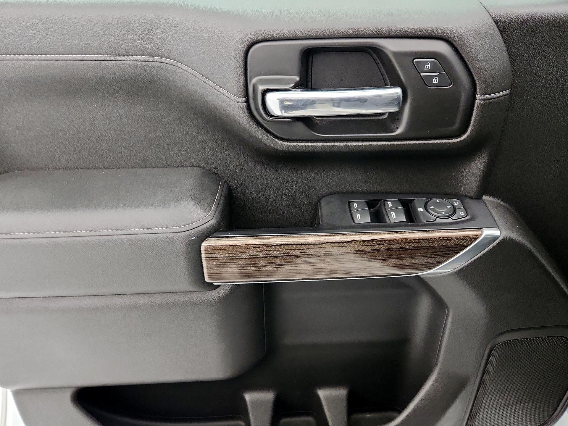 Thumbnail: 2020 Chevrolet Silverado 1500 - 12