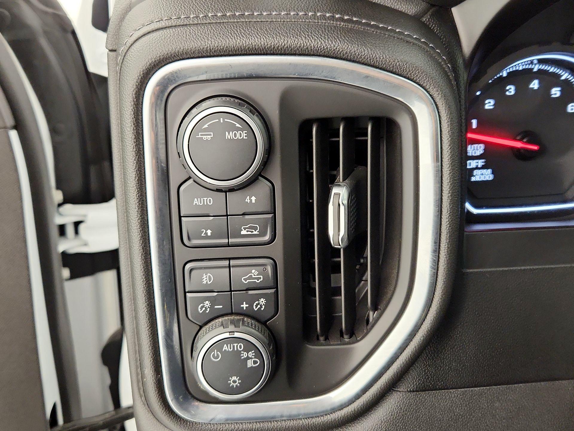 Thumbnail: 2020 Chevrolet Silverado 1500 - 13