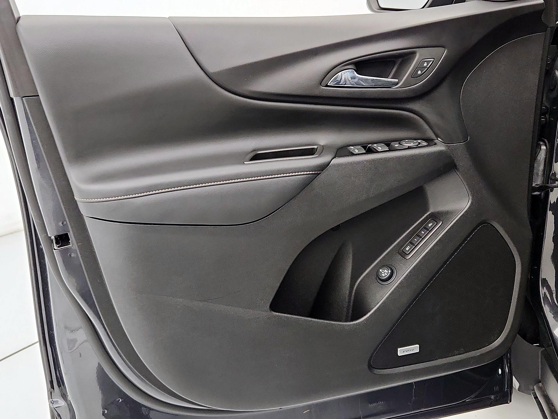 Thumbnail: 2022 Chevrolet Equinox - 12