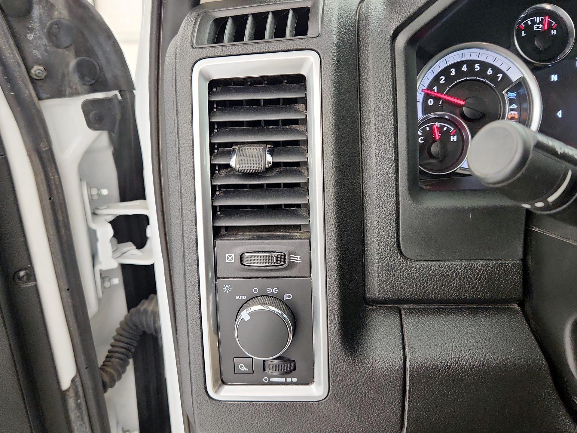 Thumbnail: 2023 RAM 1500 Classic - 13