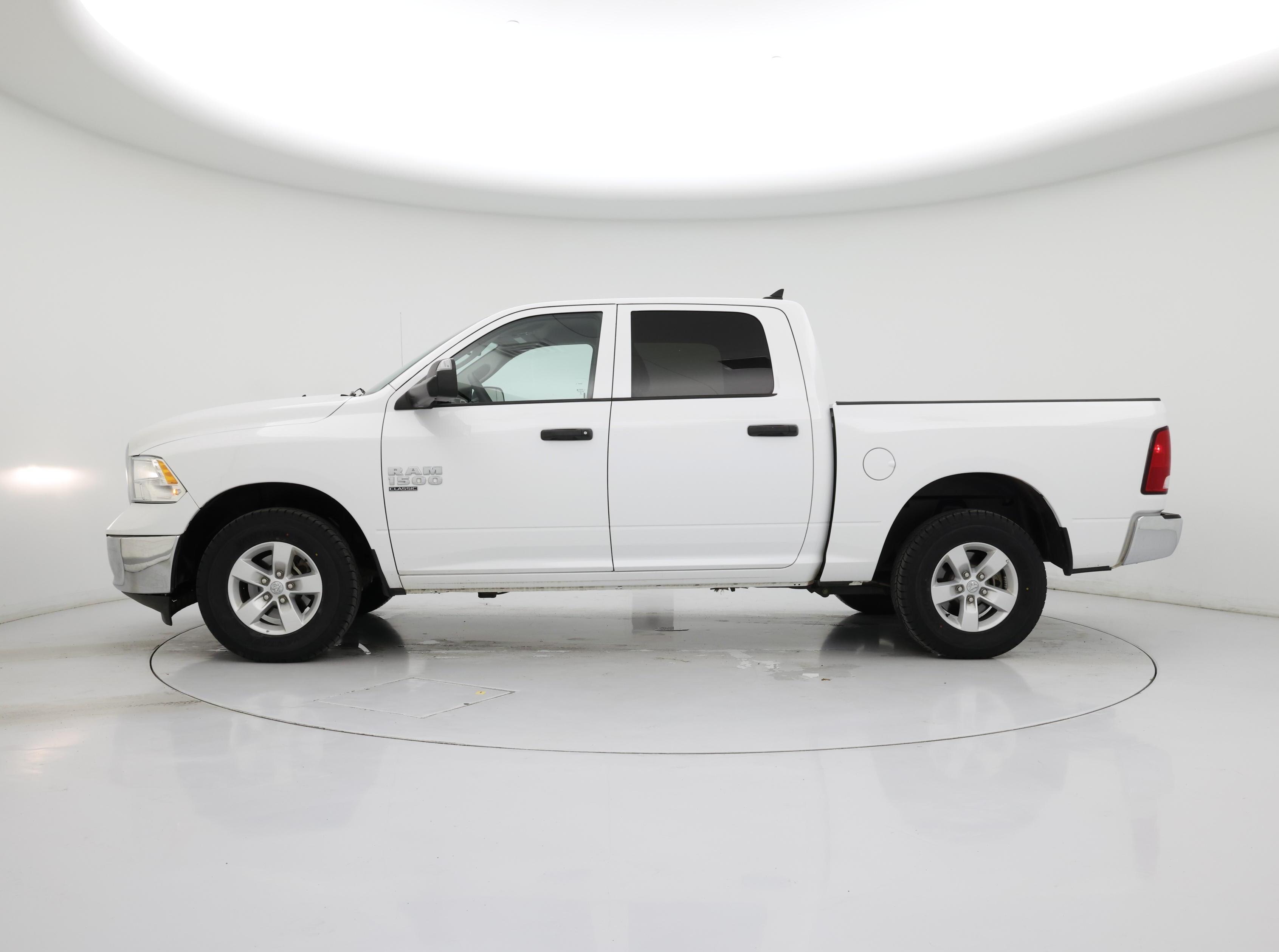 Thumbnail: 2023 RAM 1500 Classic - 3