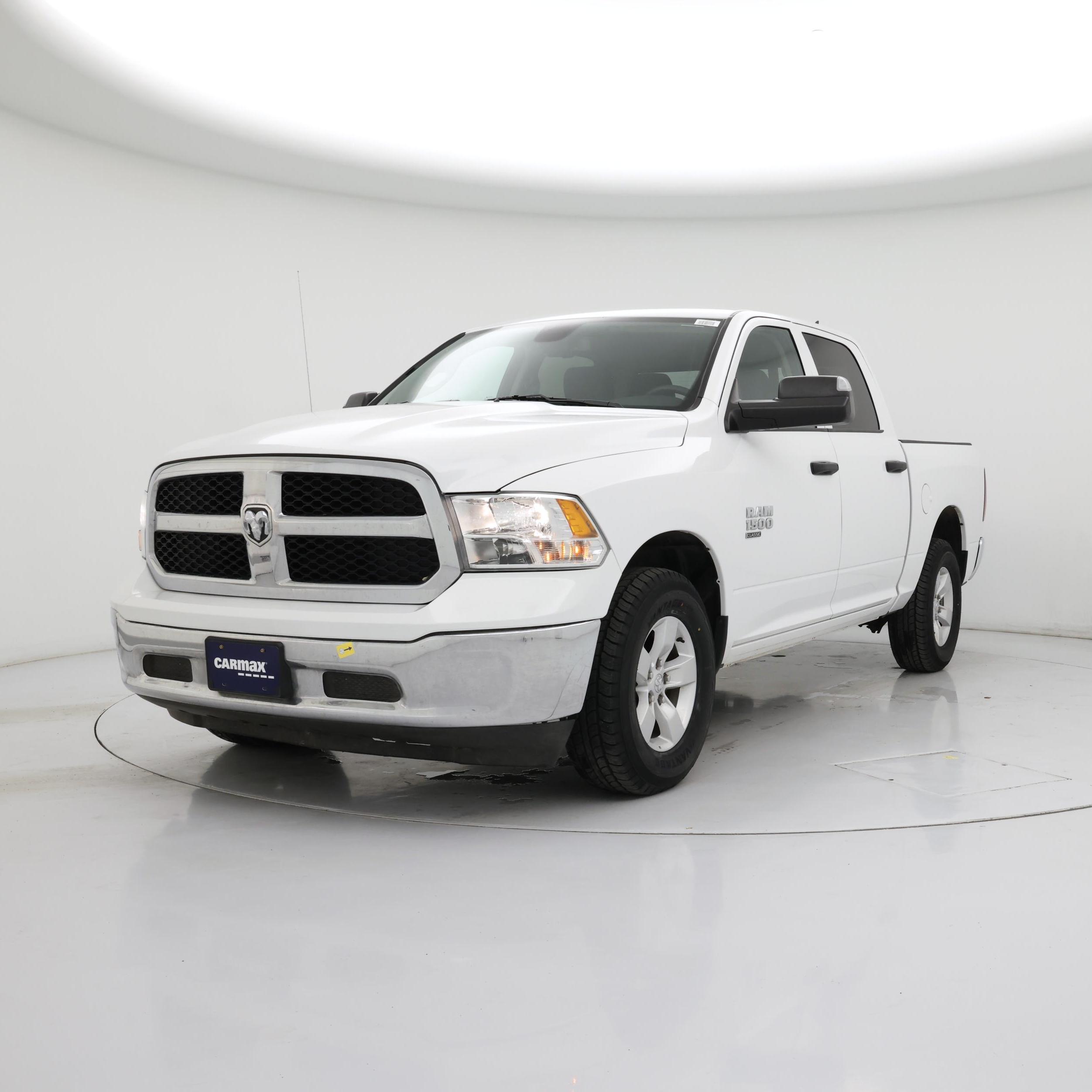 Thumbnail: 2023 RAM 1500 Classic - 4
