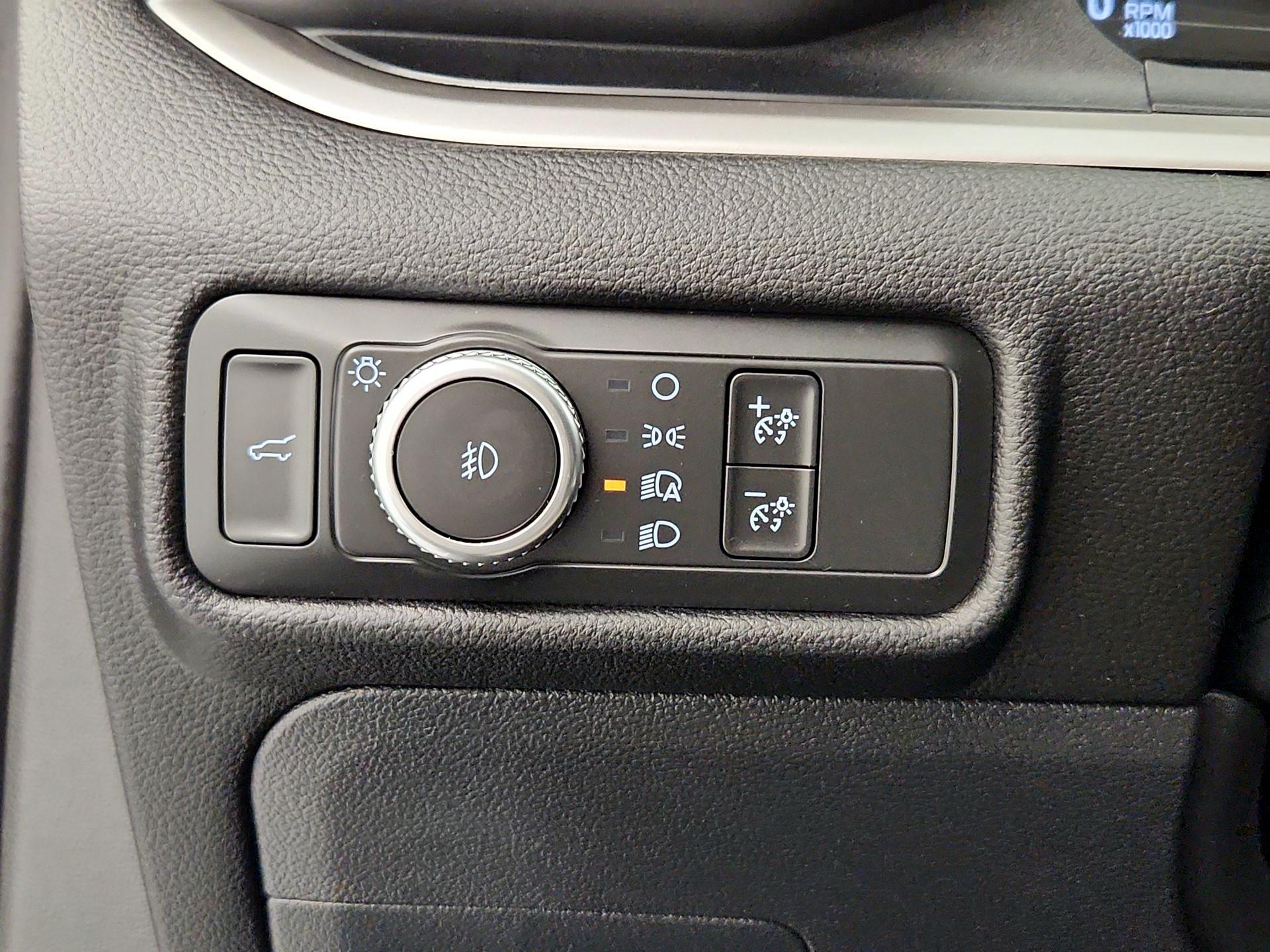 Thumbnail: 2021 Ford Explorer - 13